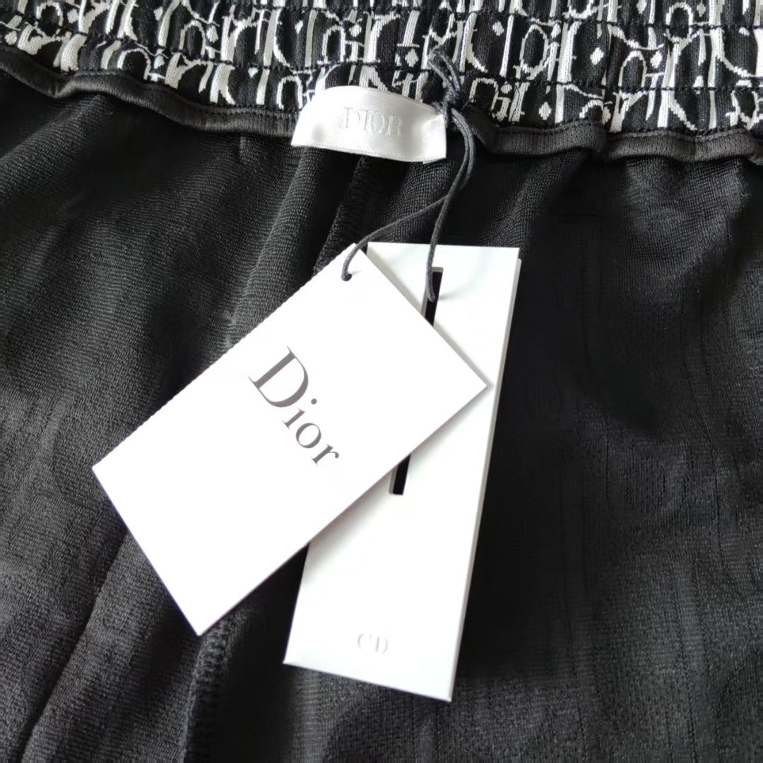 Short Dio! Monogram Logo