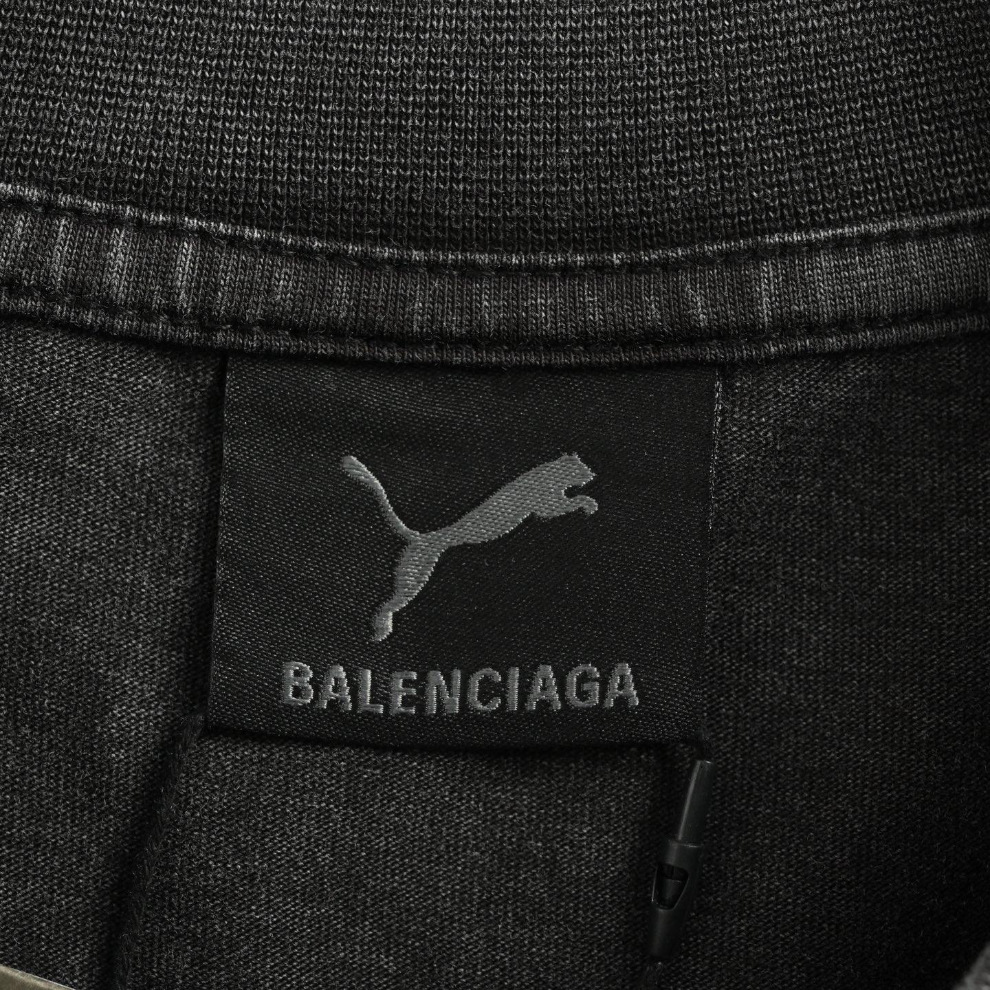 T-shirt à manches courtes Balenciaga ! et Pum !