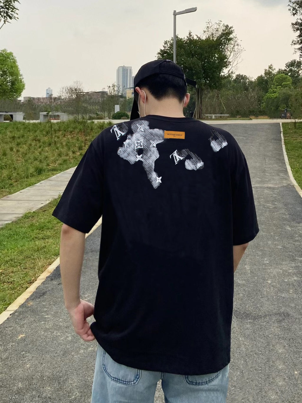 LV Short-Sleeves T-Shirt