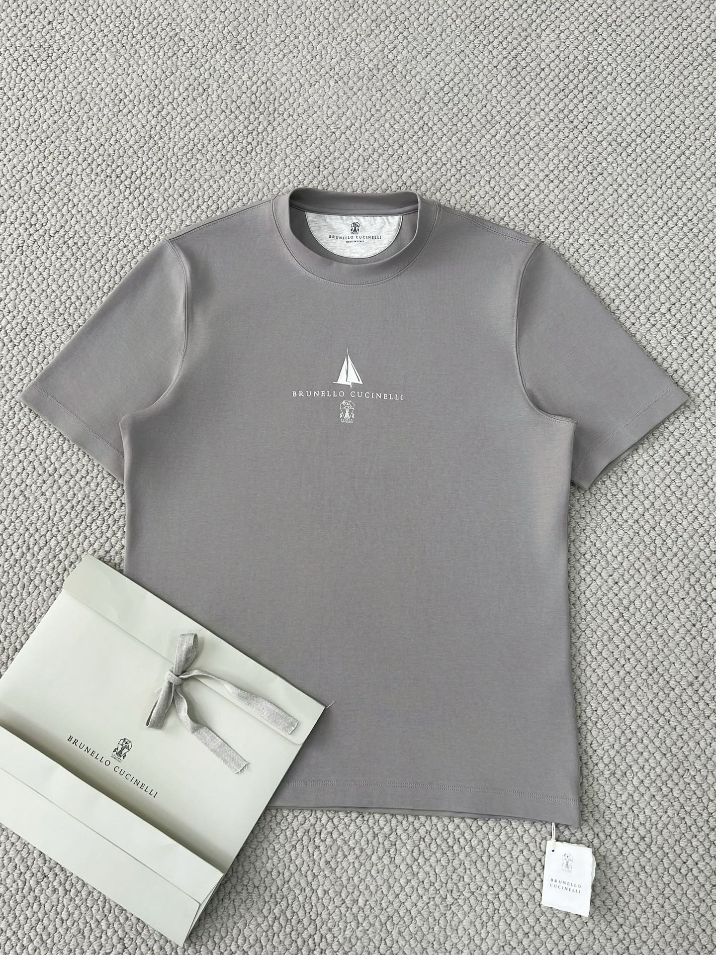 T-shirt à manches courtes en coton avec logo Brunello Cucinell!
