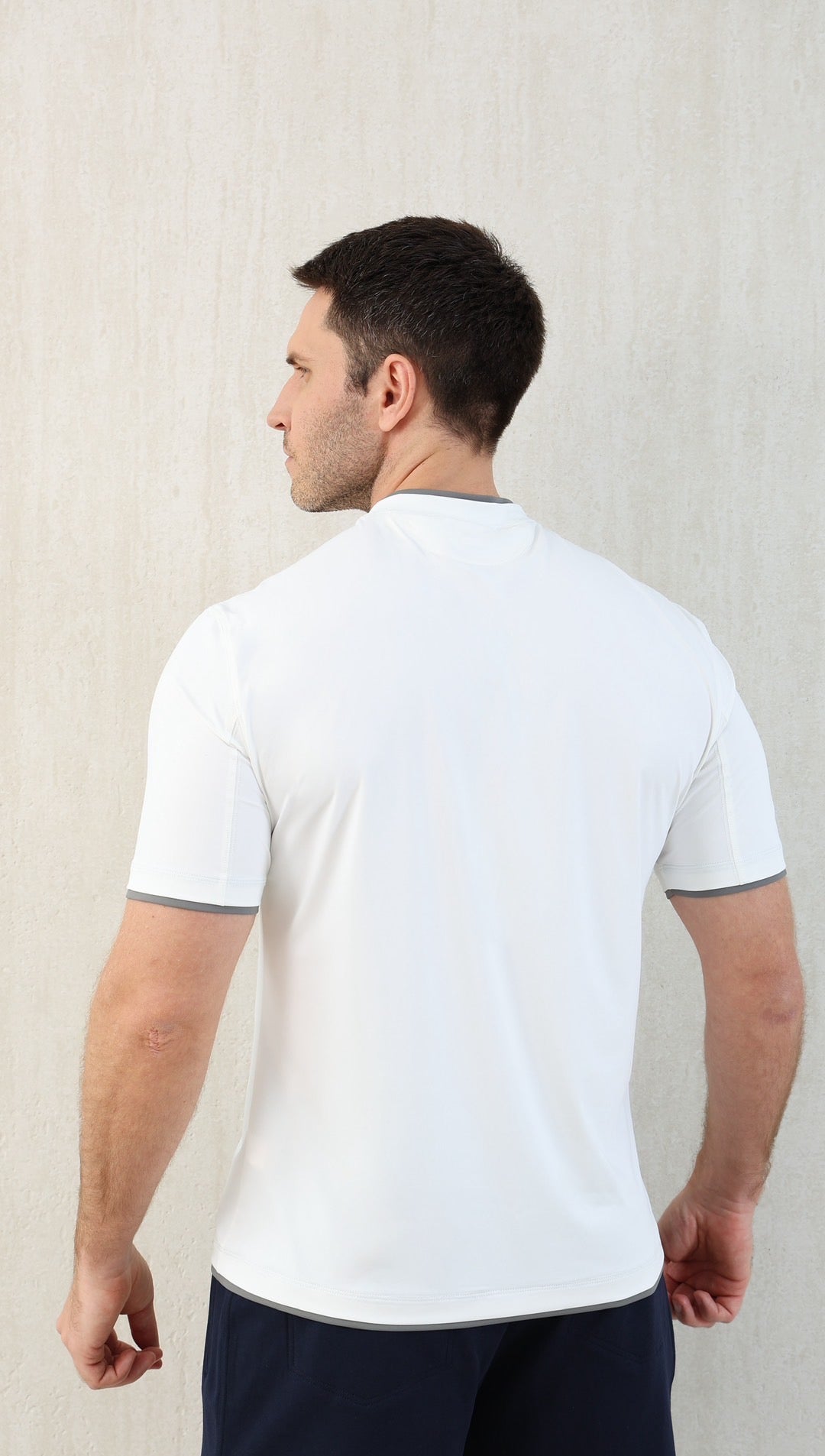 T-shirt ras du cou avec plaque logo Brunello Cucinell!