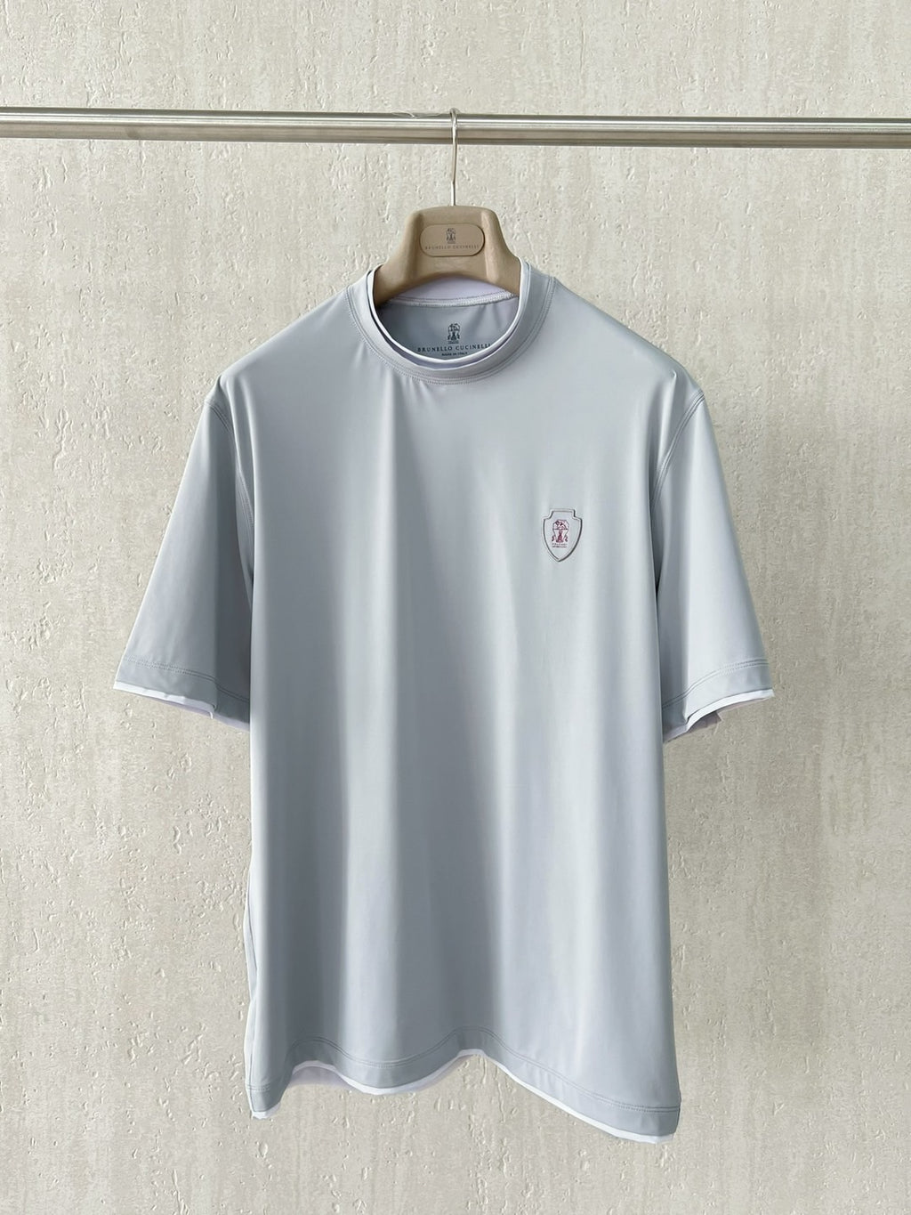 T-shirt ras du cou avec plaque logo Brunello Cucinell!
