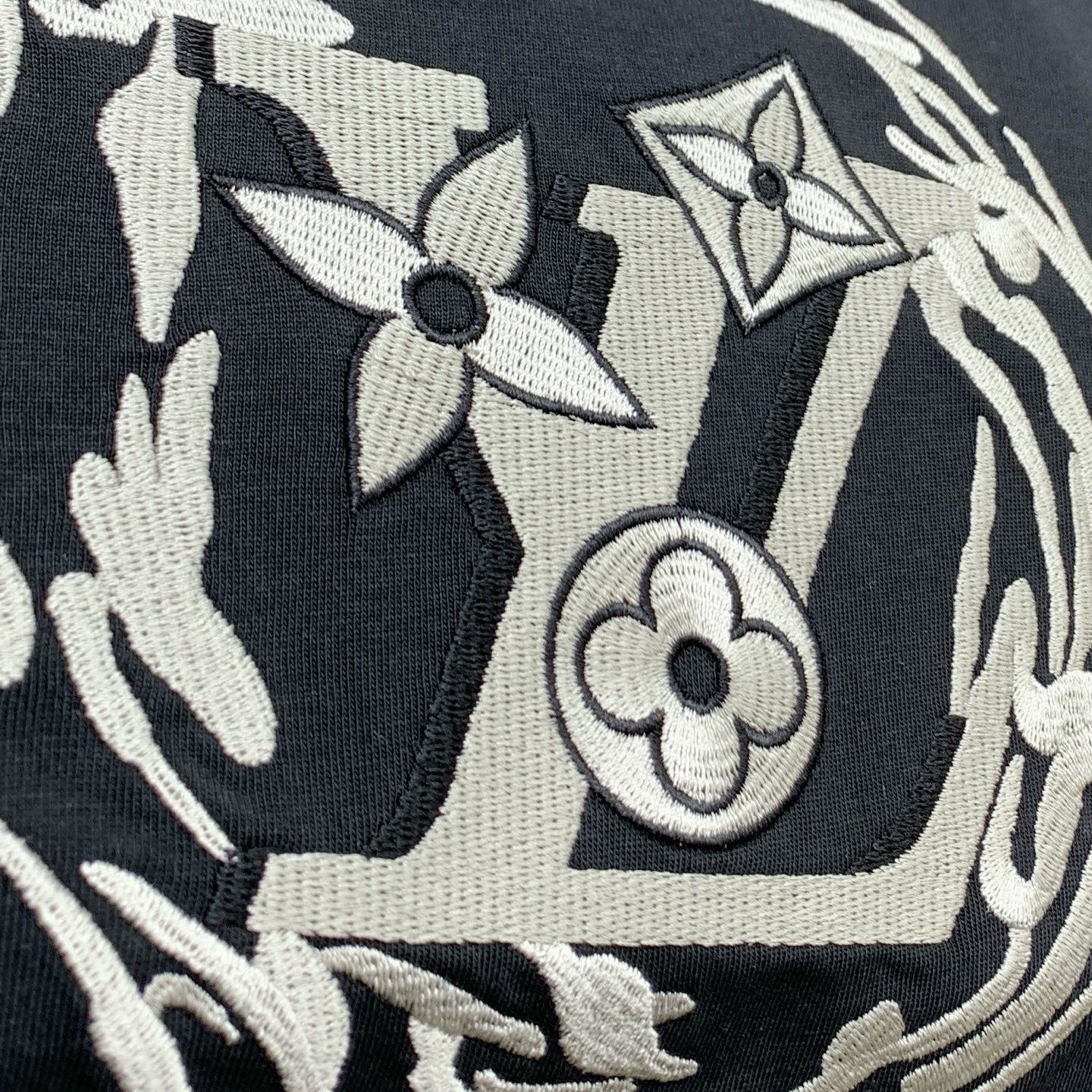 LV Cotton short-sleeved T-shirt in Classic Logo