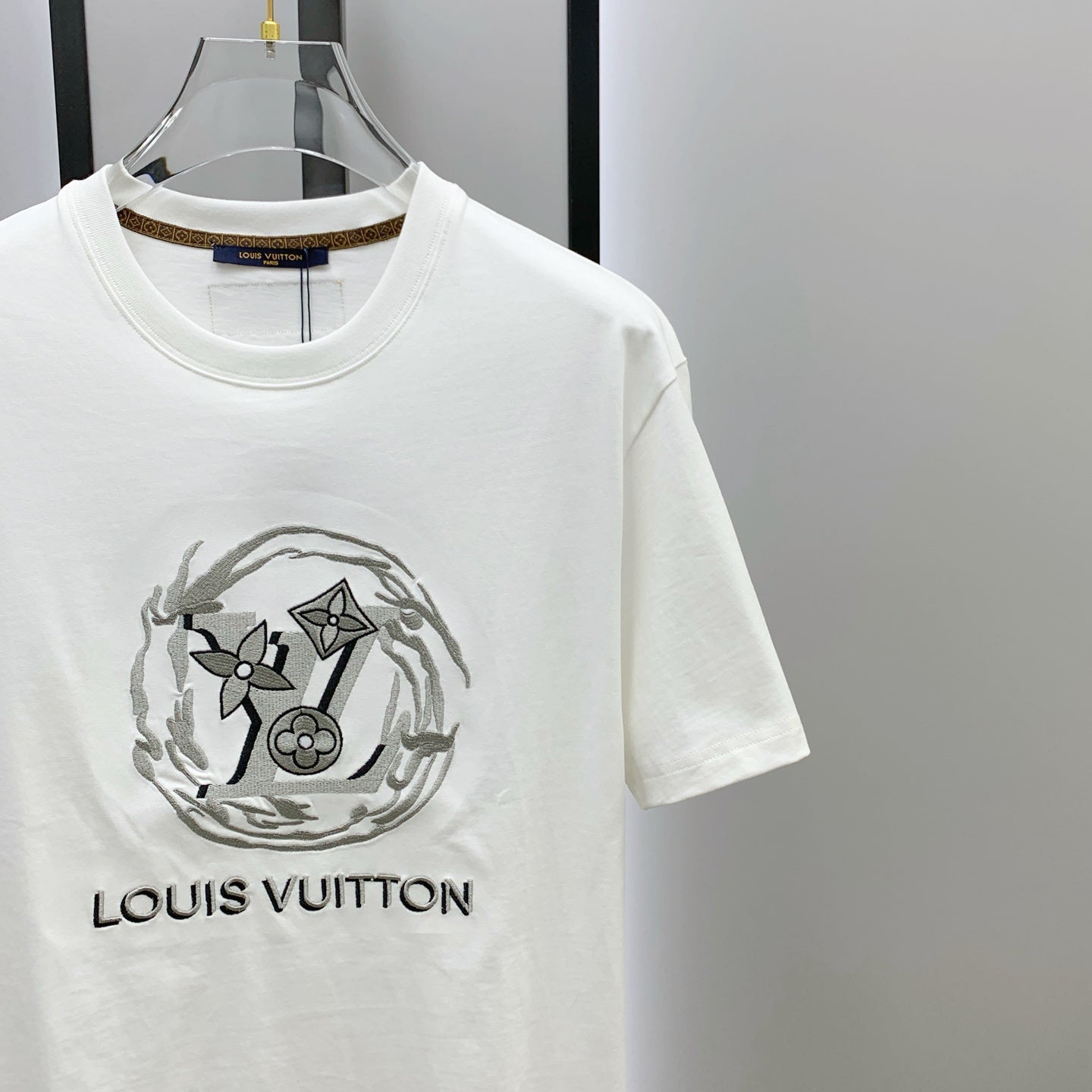 LV Cotton short-sleeved T-shirt in Classic Logo