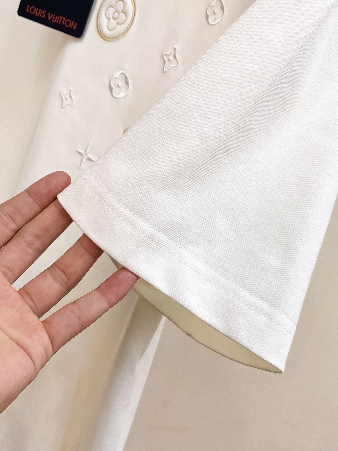 LV Cotton Short Sleeve T-Shirt in Classic Logo