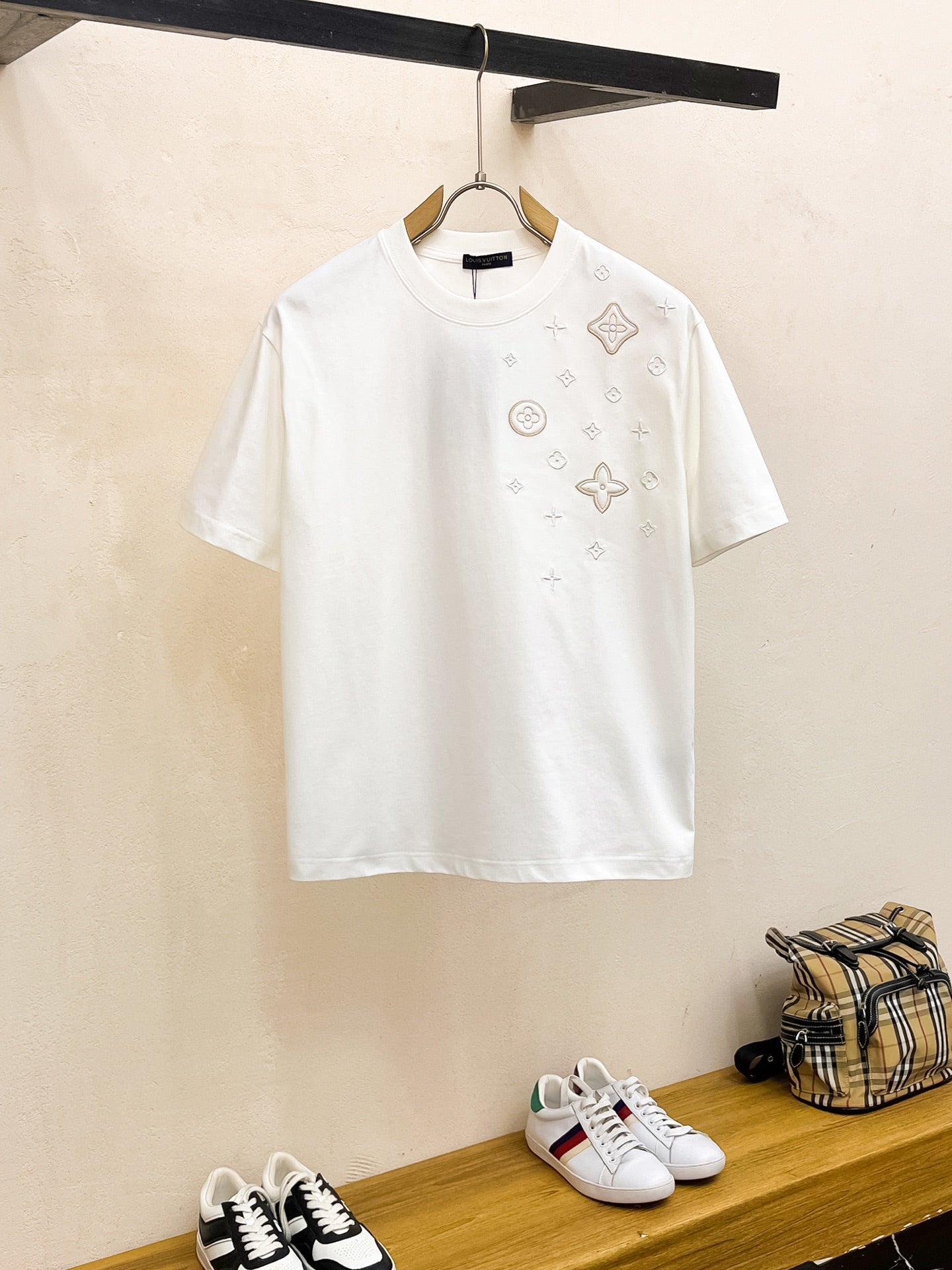 LV Cotton Short Sleeve T-Shirt in Classic Logo