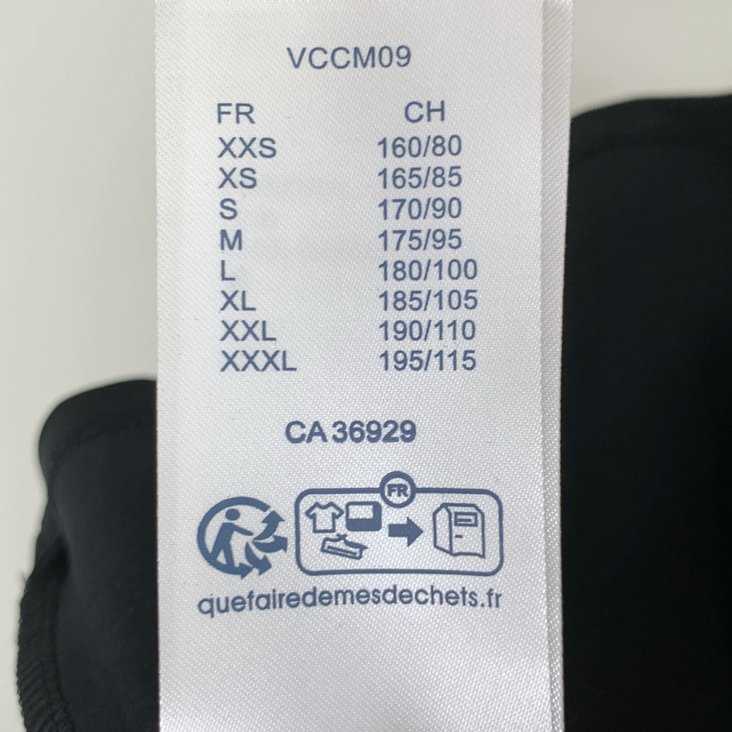 تي شيرت LV قطني بأكمام قصيرة بشعار كلاسيكي