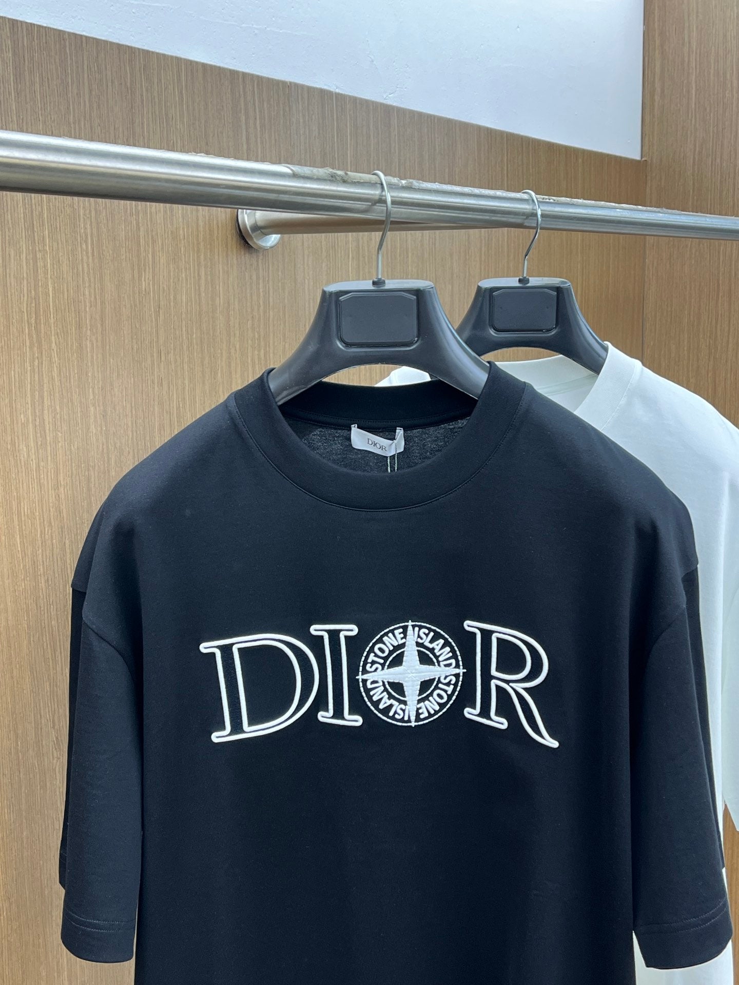 Dio! Logo short-sleeved crew neck T-shirt