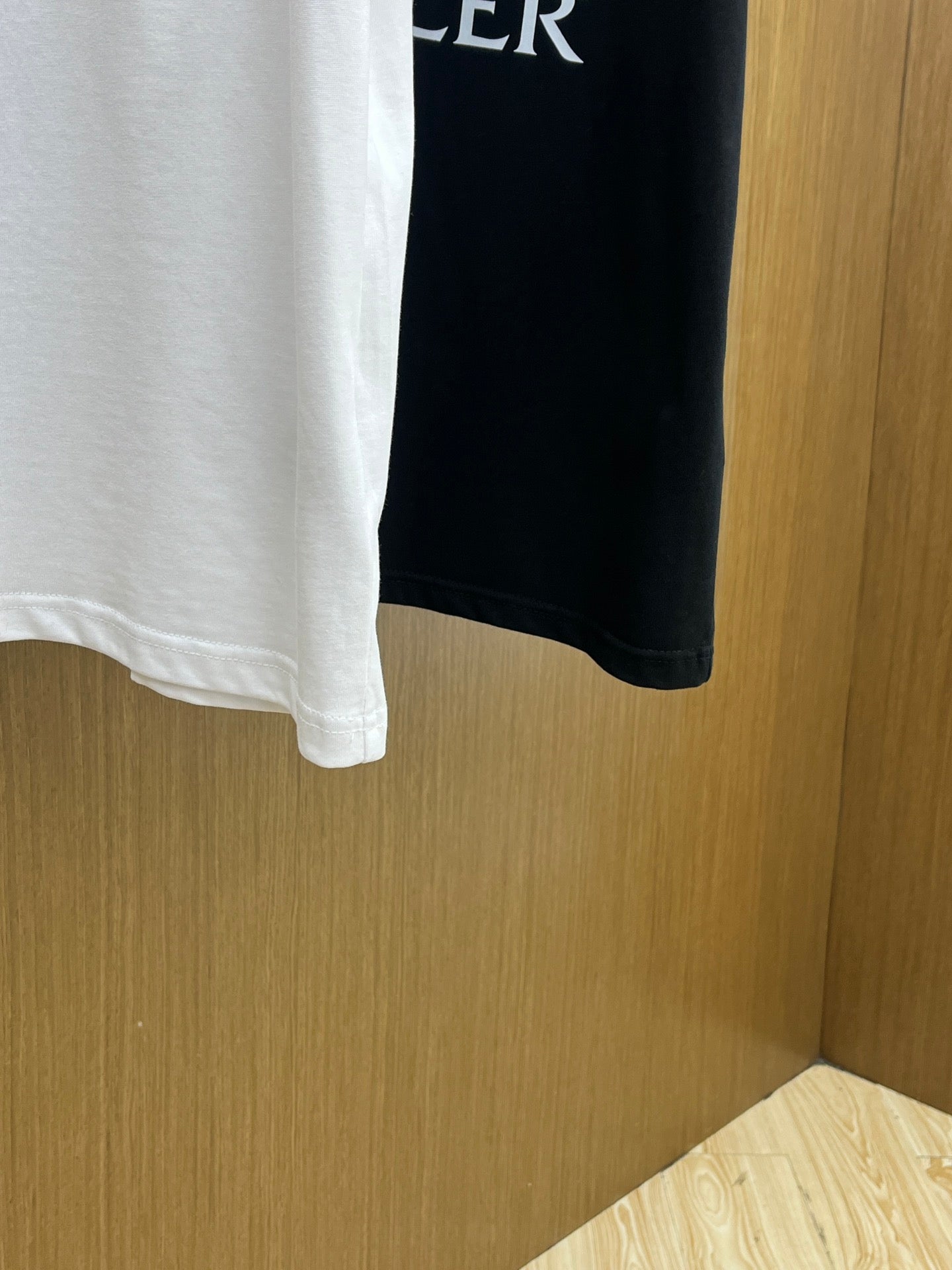 Moncle! Logo short-sleeved crew-neck T-shirt
