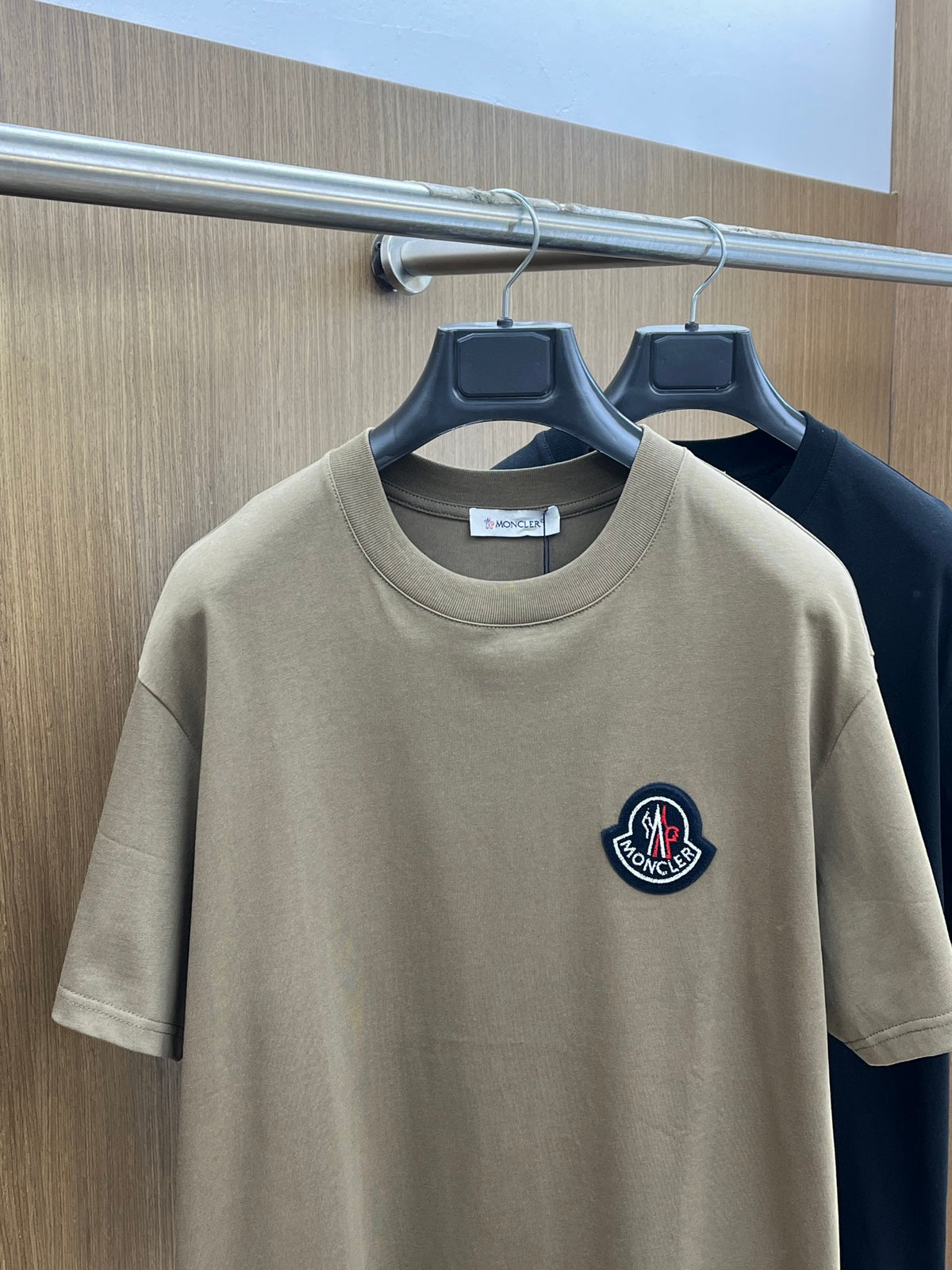 Moncle! short-sleeved crew-neck T-shirt