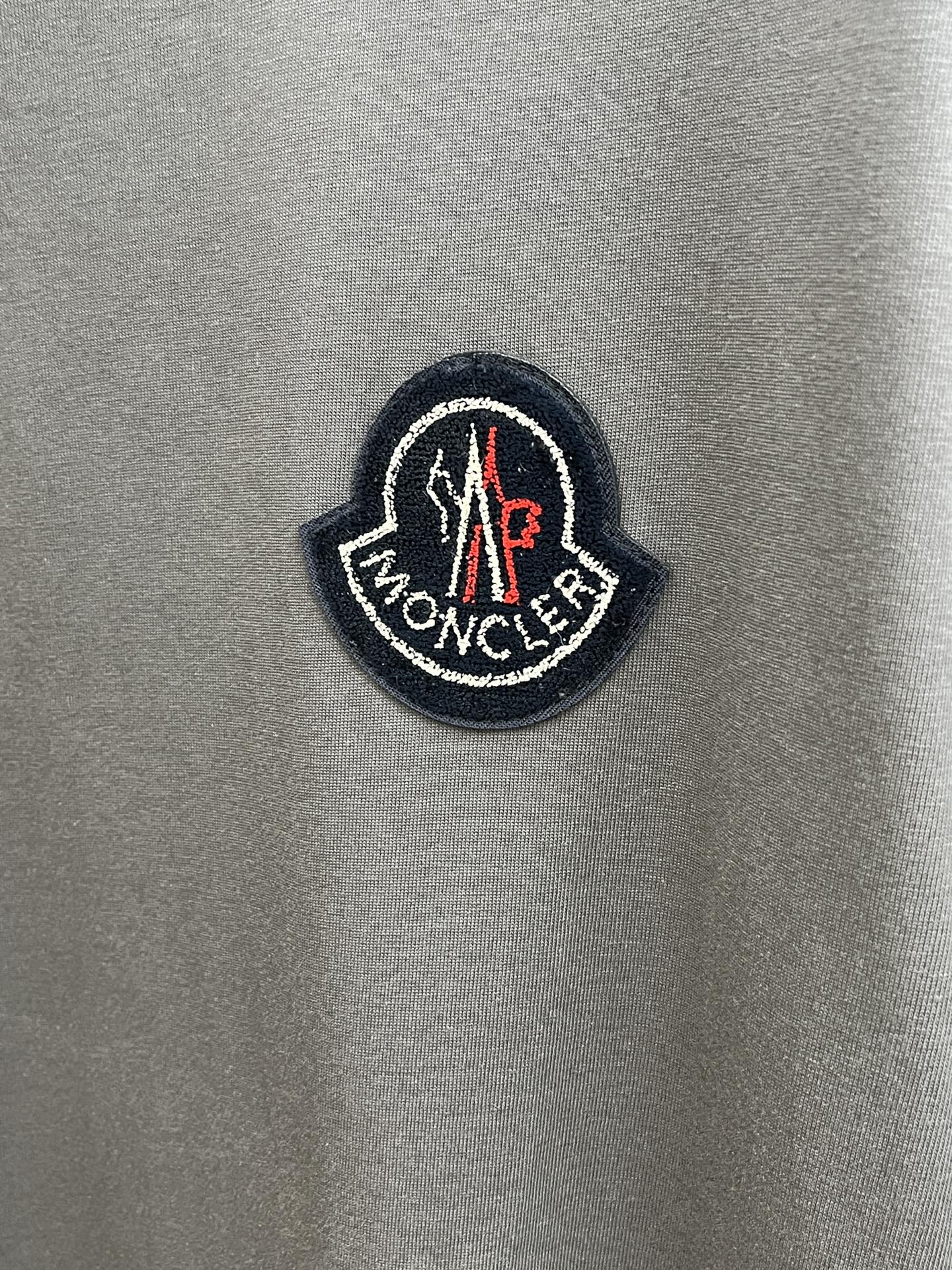 Moncle! short-sleeved crew-neck T-shirt