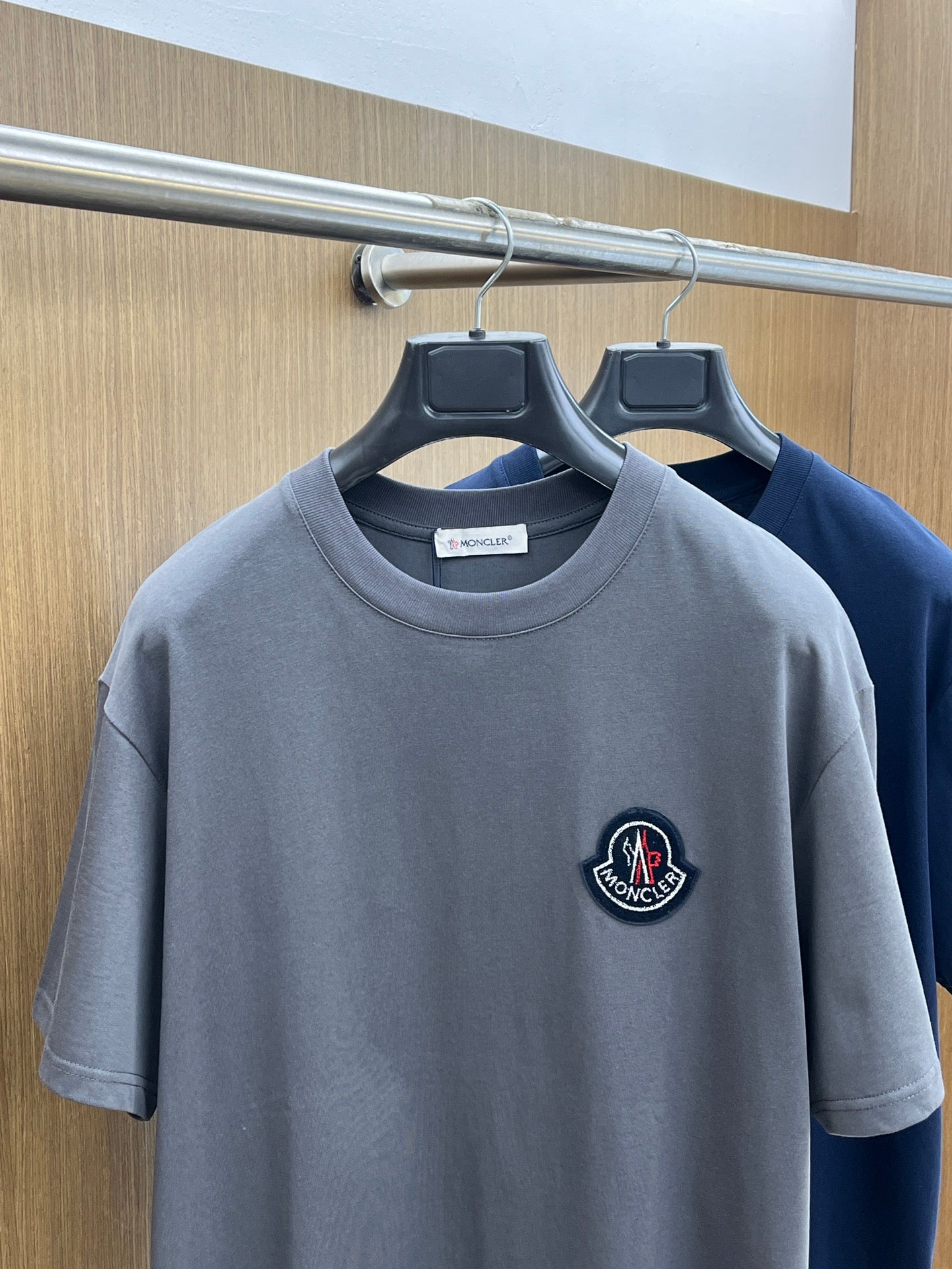 Moncle! short-sleeved crew-neck T-shirt