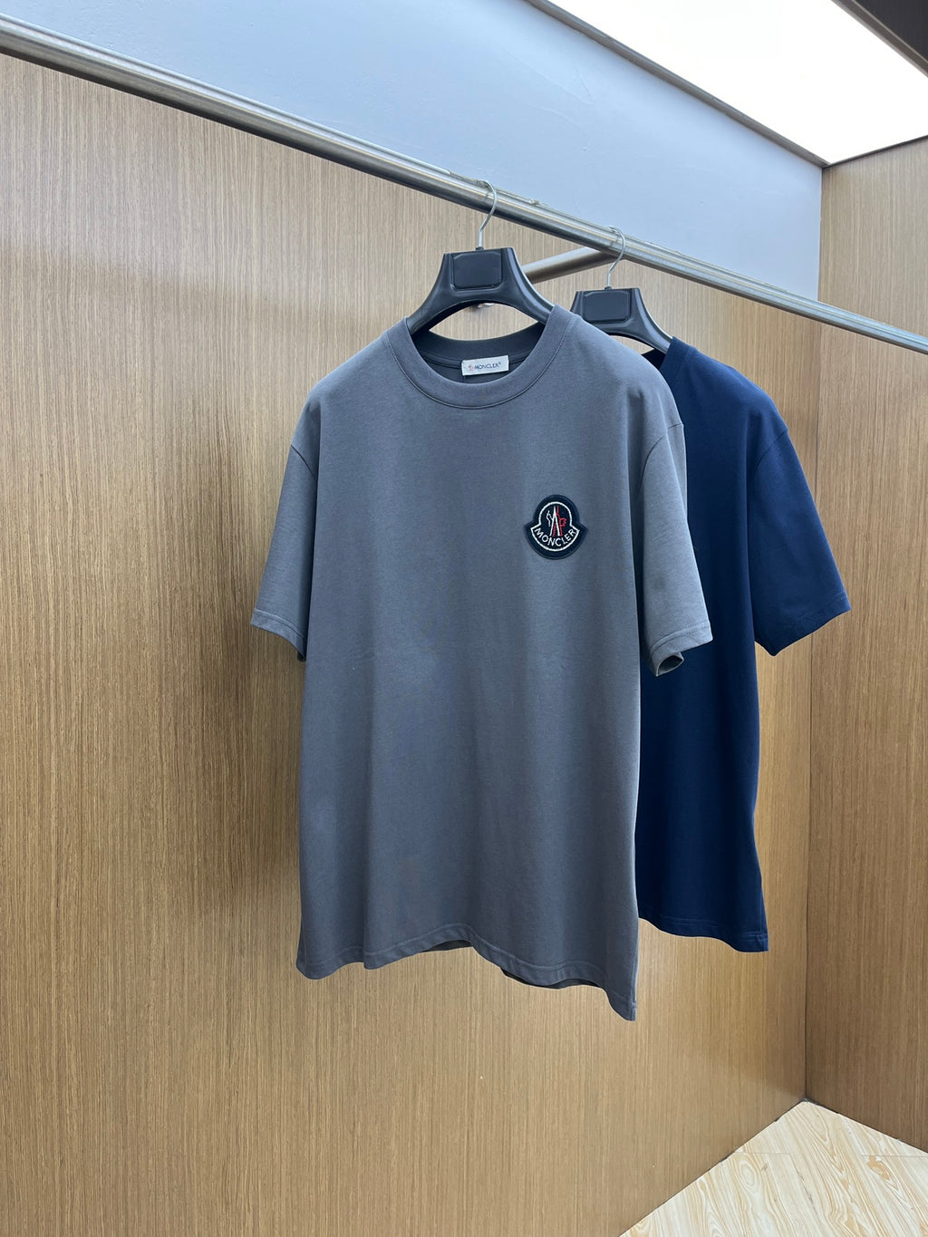 Moncle! short-sleeved crew-neck T-shirt