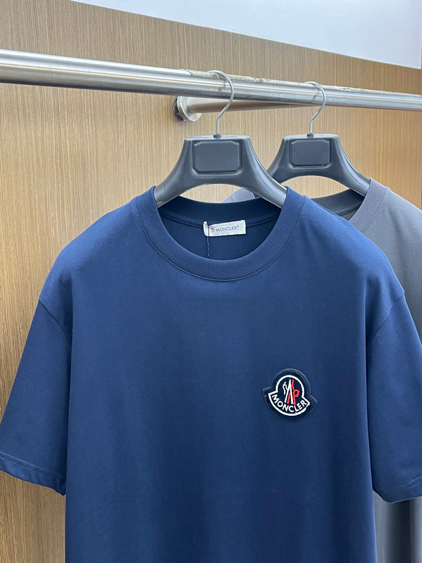 Moncle! short-sleeved crew-neck T-shirt