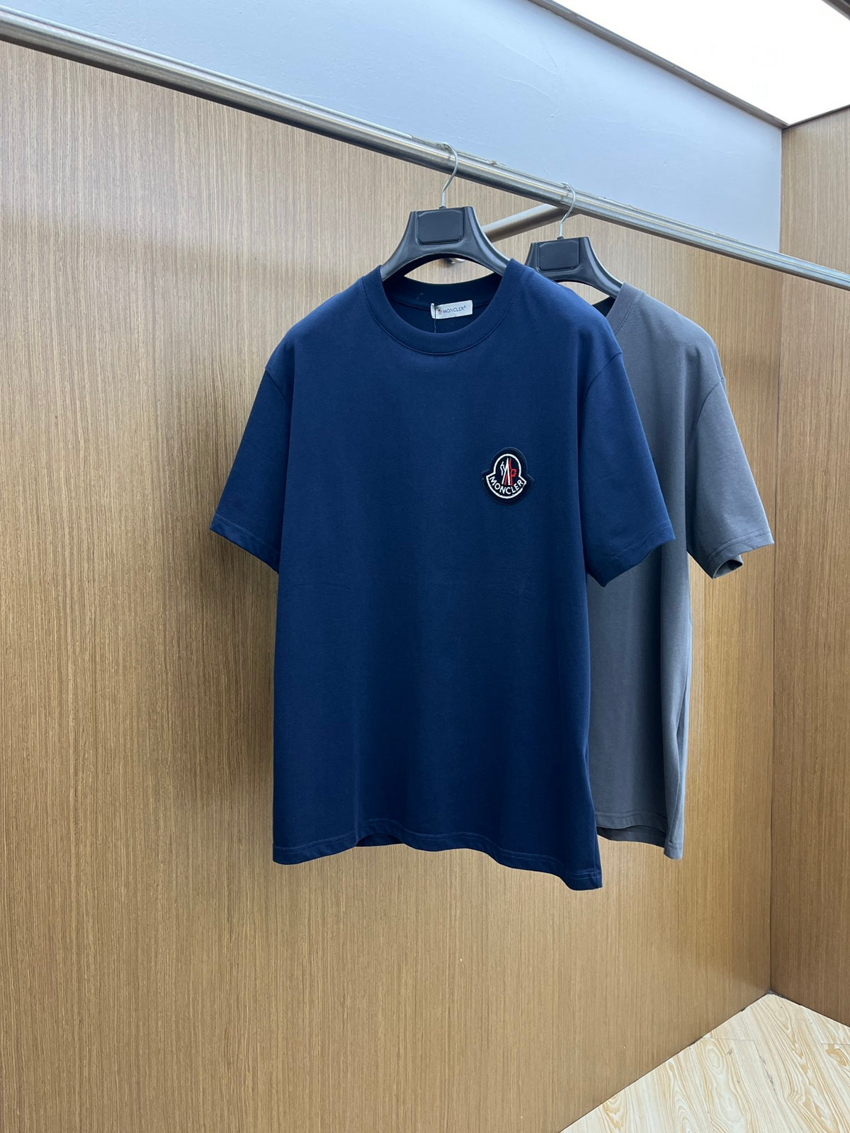 Moncle! short-sleeved crew-neck T-shirt
