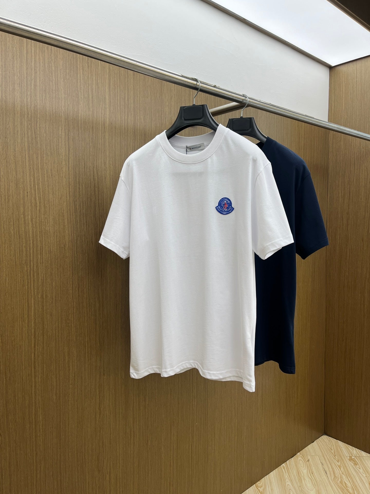 Moncle! short-sleeved crew-neck T-shirt
