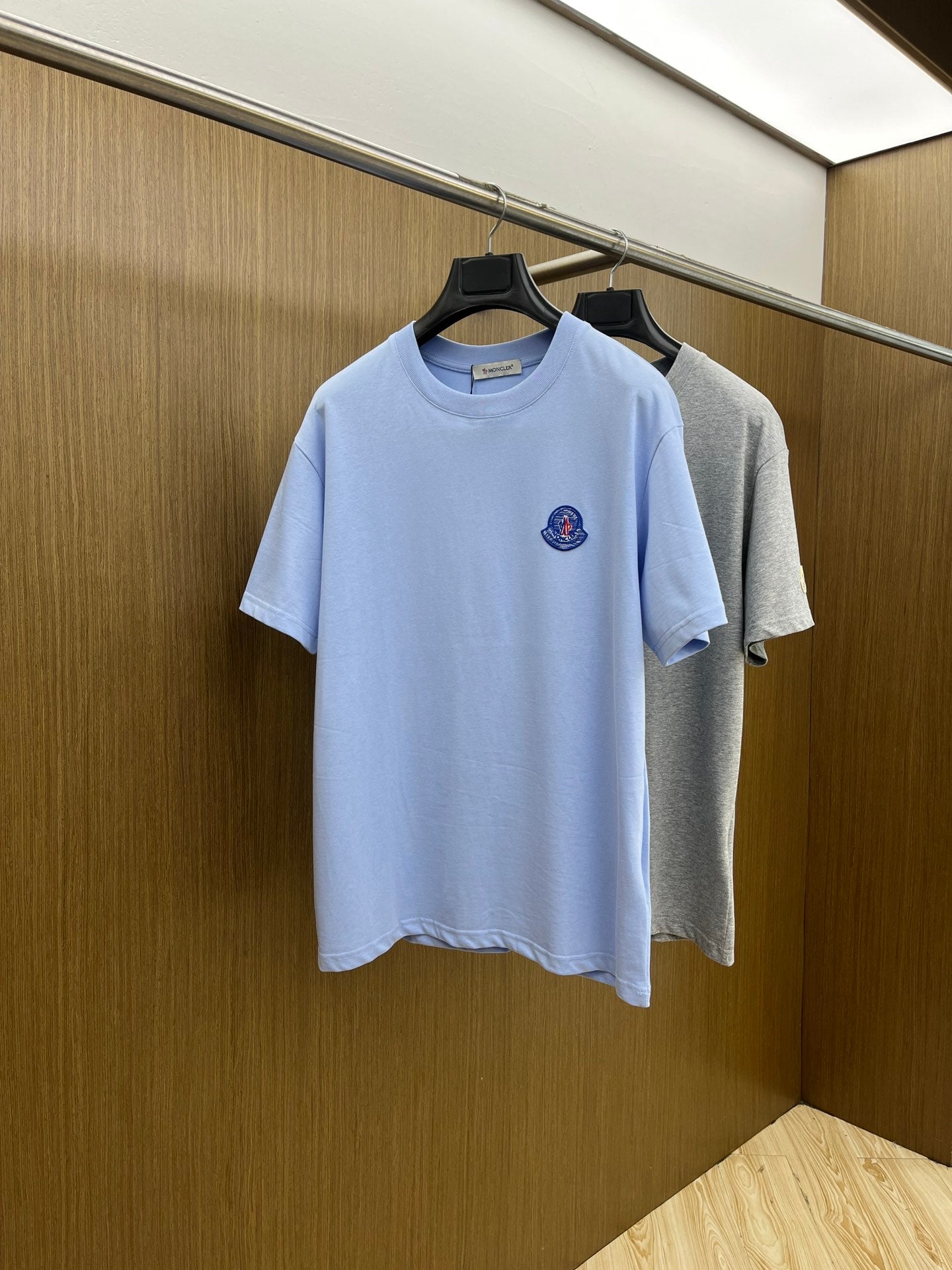 Moncle! short-sleeved crew-neck T-shirt