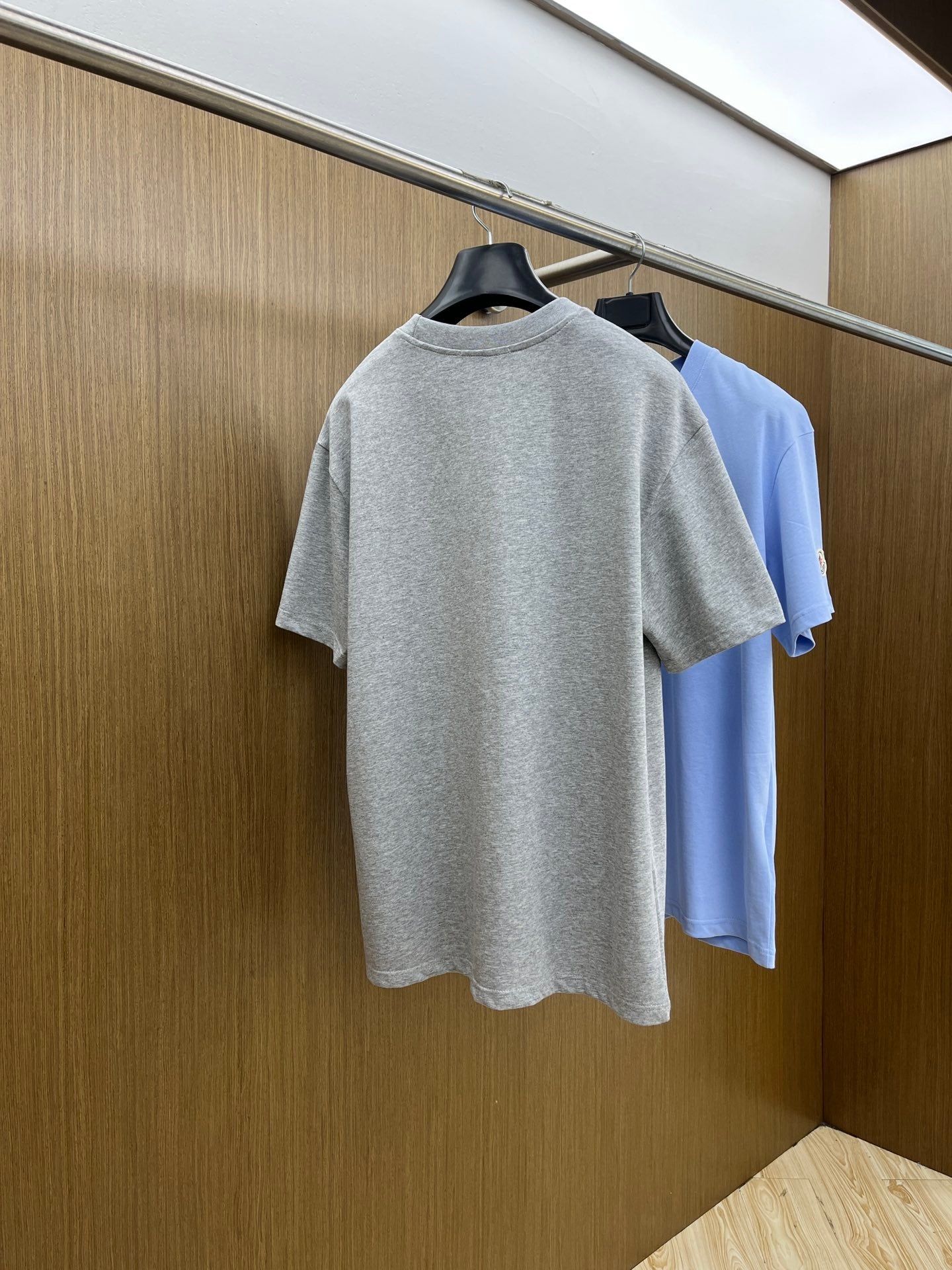Moncle! short-sleeved crew-neck T-shirt