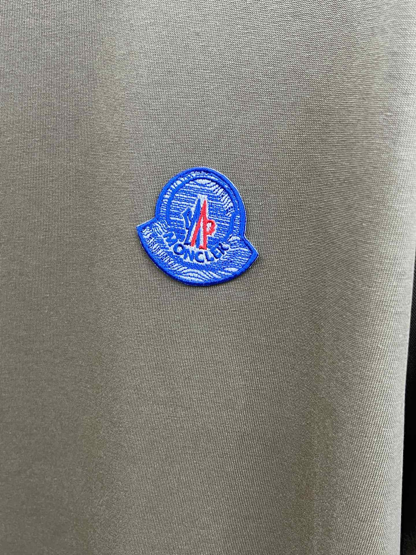 Moncle! short-sleeved crew-neck T-shirt