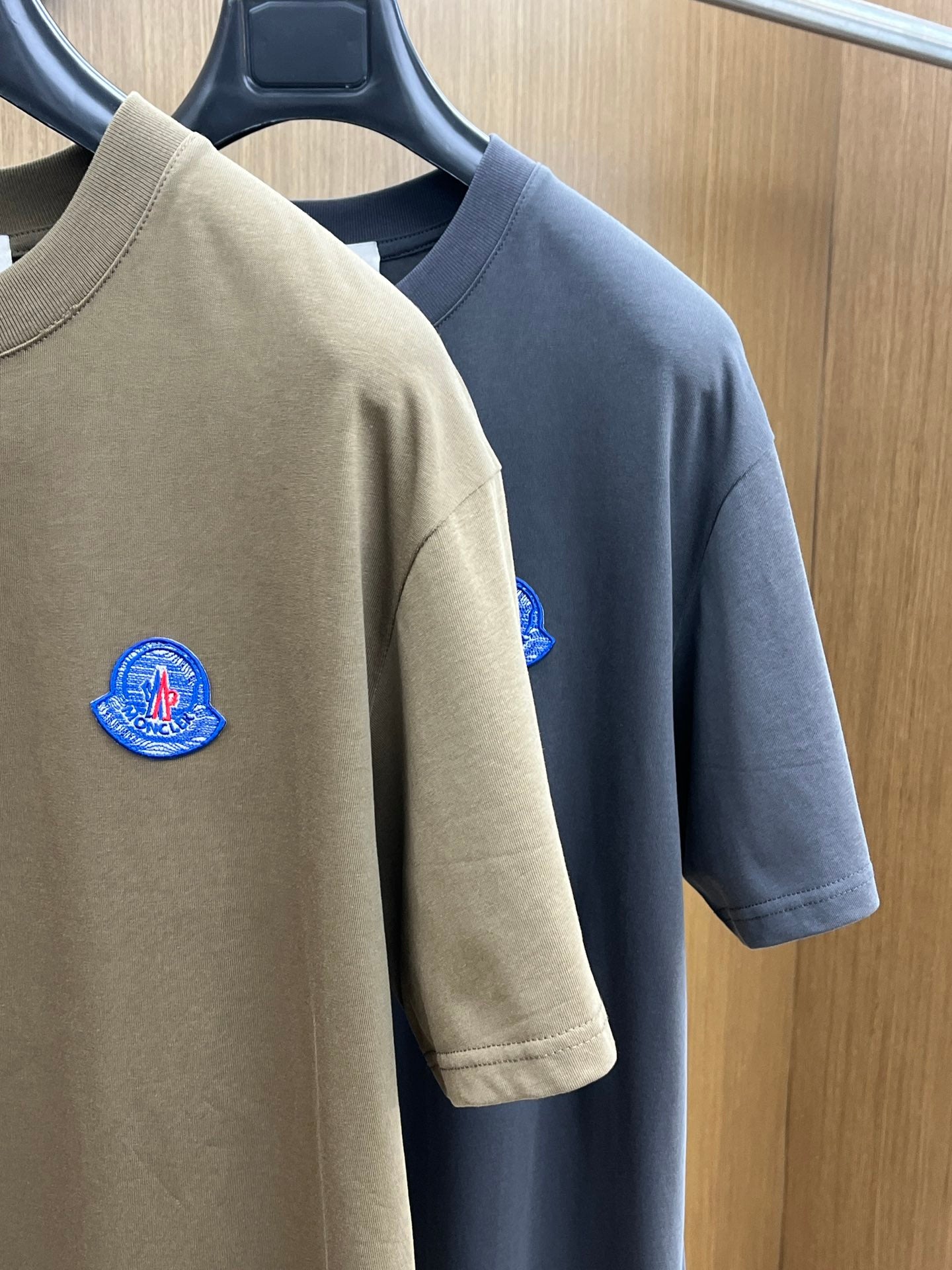 Moncle! short-sleeved crew-neck T-shirt