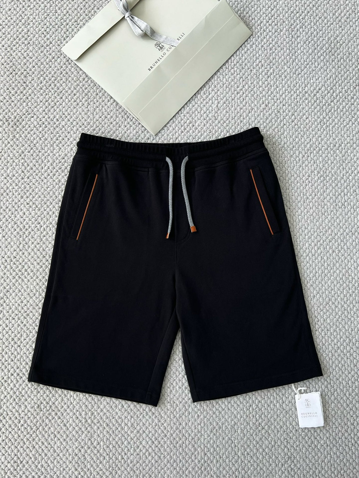 Brunello Cucinel! Cotton shorts