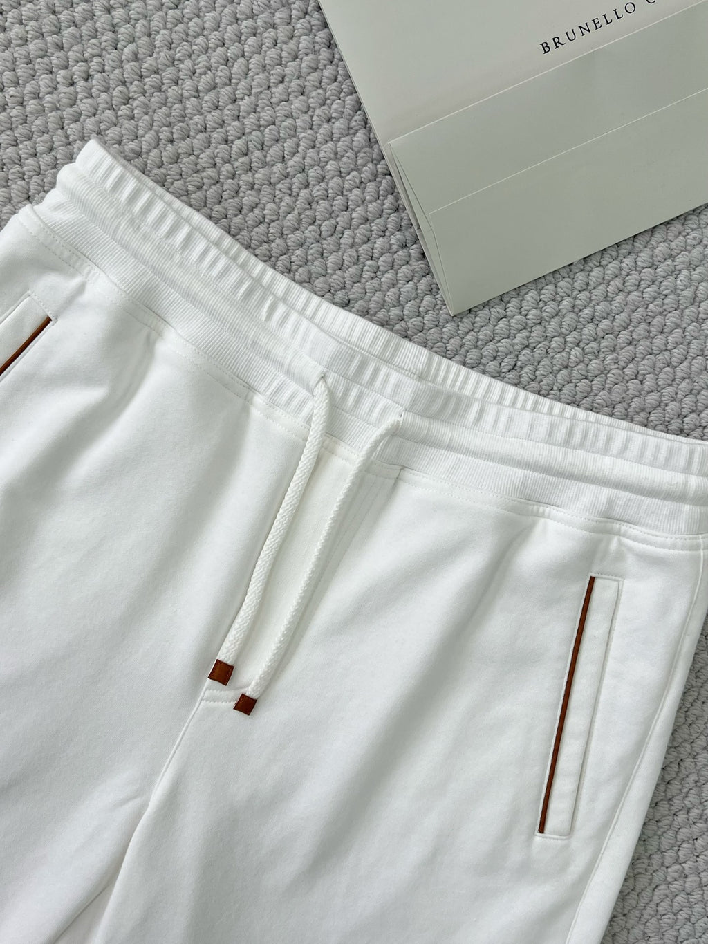 Brunello Cucinel! Cotton shorts
