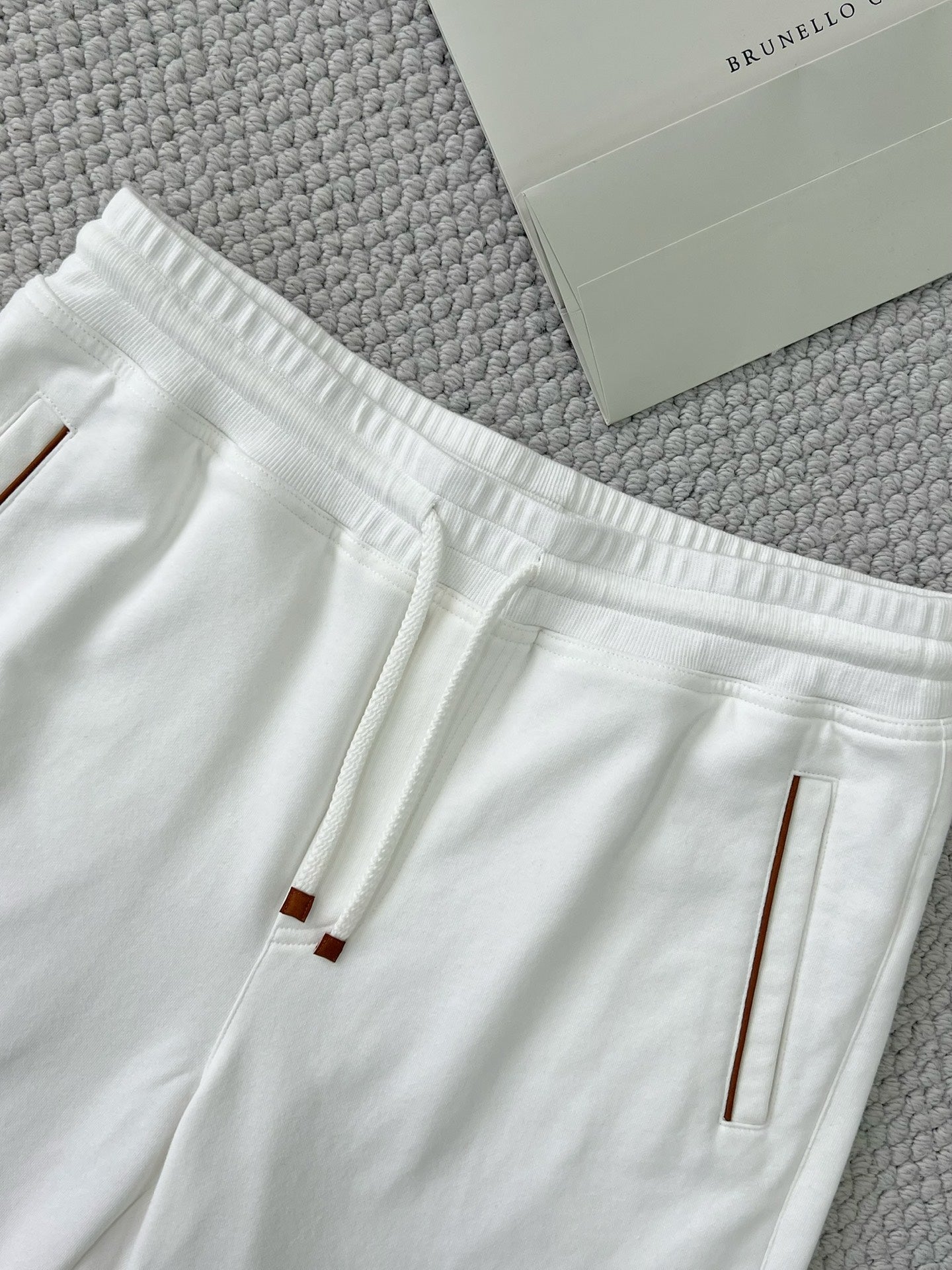 Brunello Cucinel! Cotton shorts