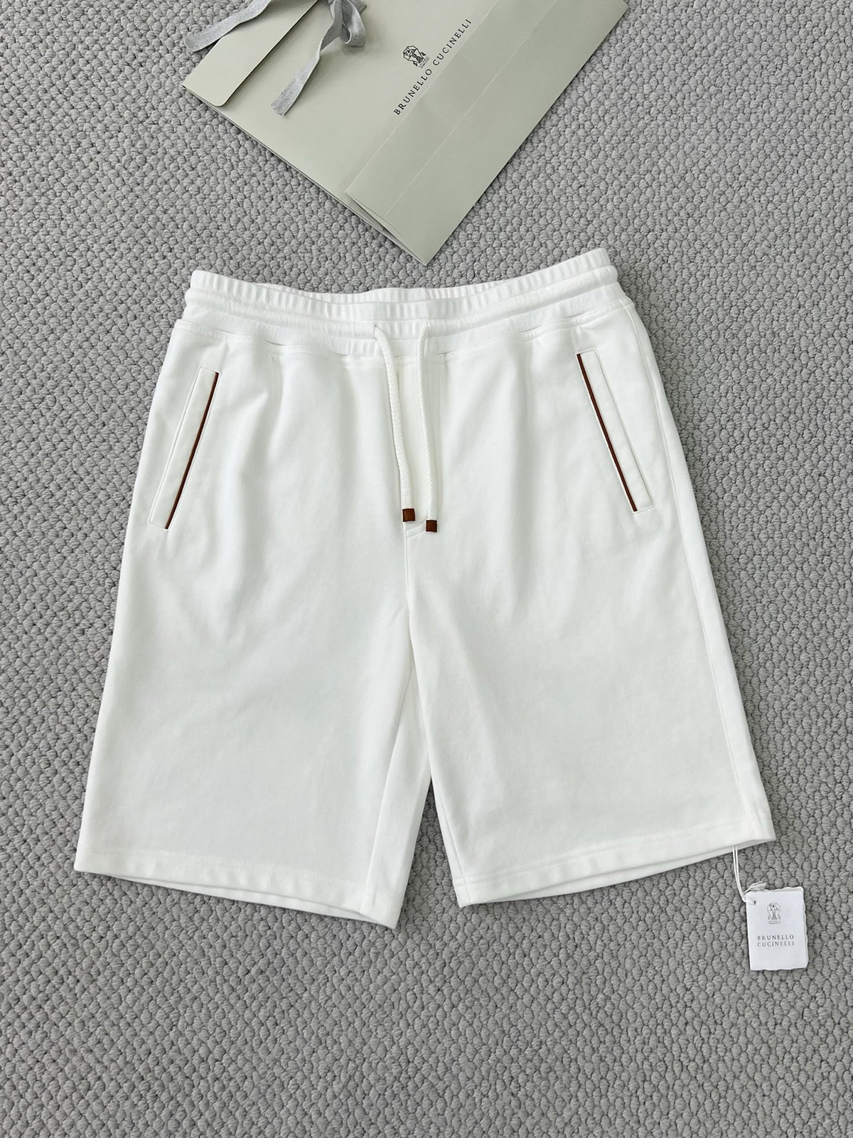 Brunello Cucinel! Cotton shorts