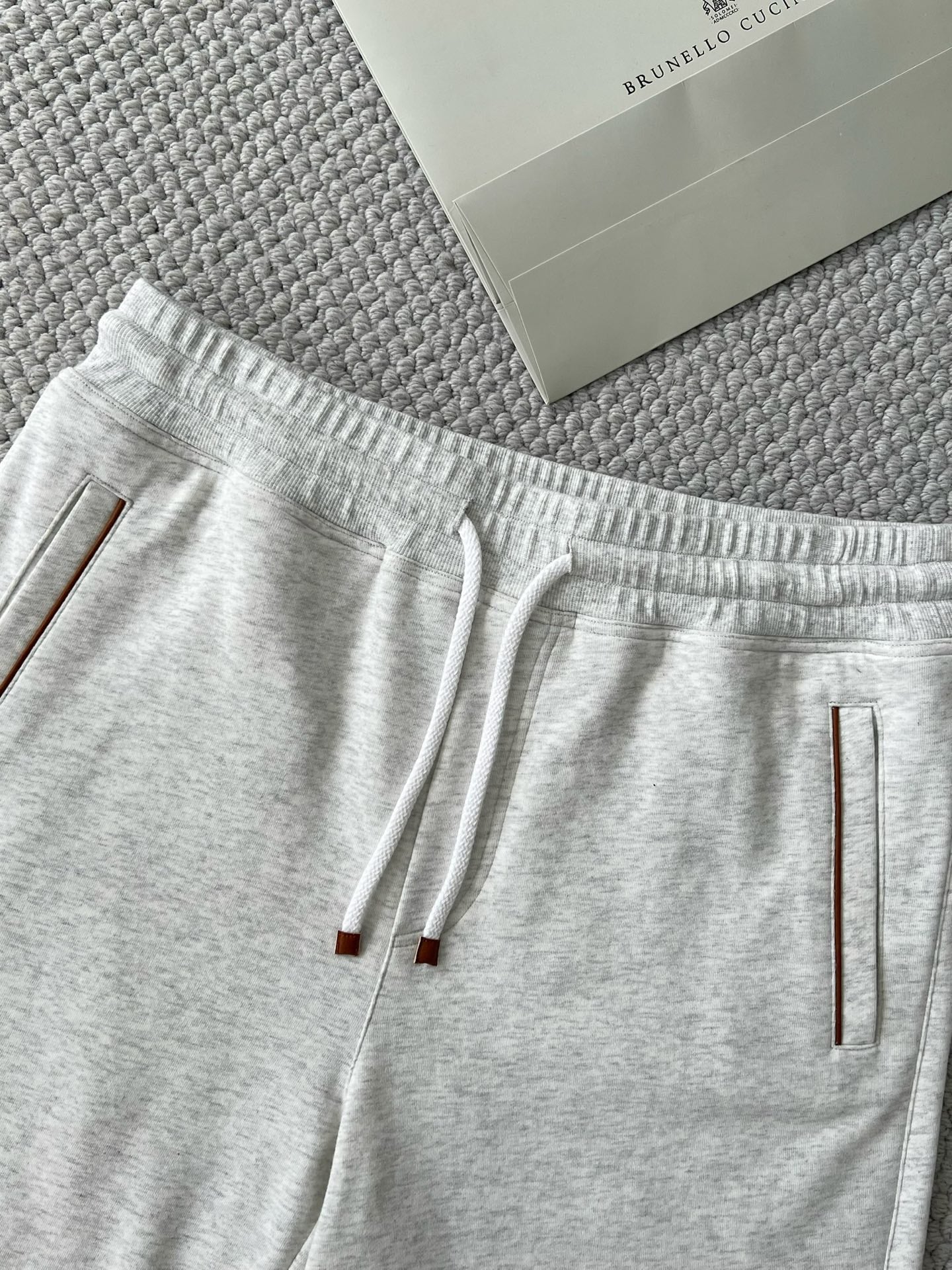 Brunello Cucinel! Cotton shorts