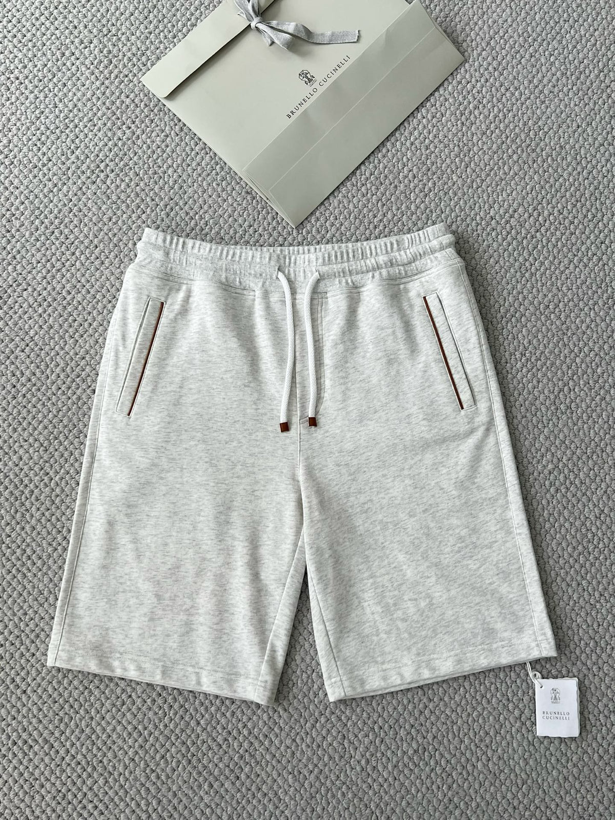 Brunello Cucinel! Cotton shorts
