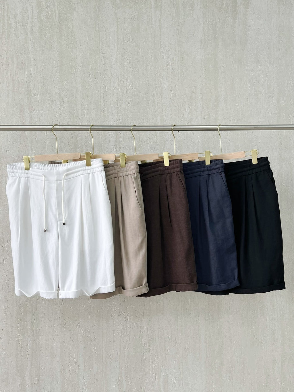 Brunello Cucinel! Bermuda shorts with drawstring