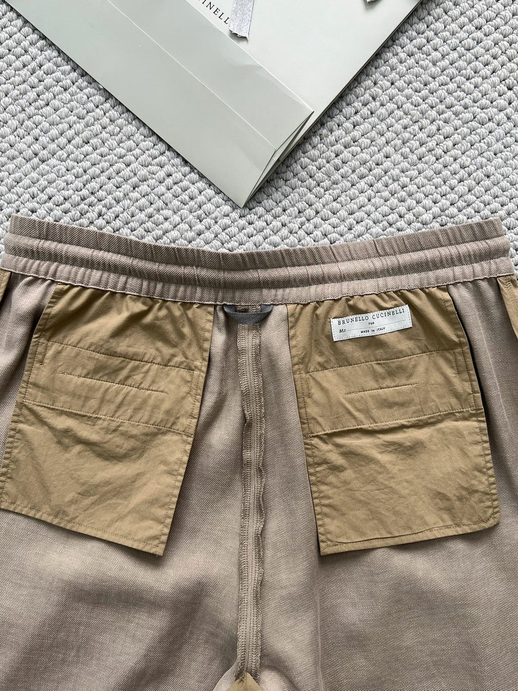 Brunello Cucinel! Bermuda shorts with drawstring