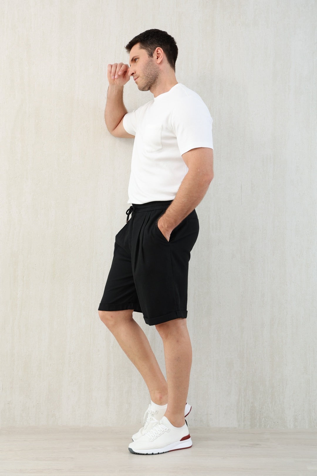 Brunello Cucinel! Bermuda shorts with drawstring