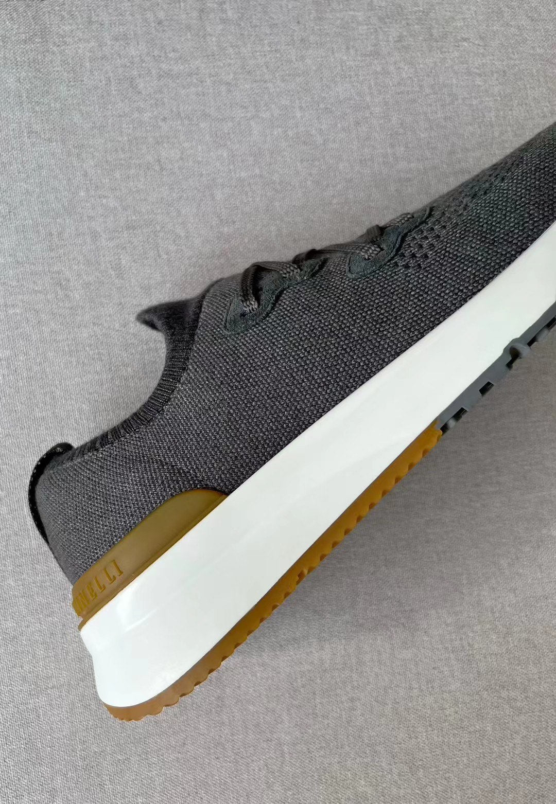 حذاء برونيلو كوتشينيل! Knit Runners
