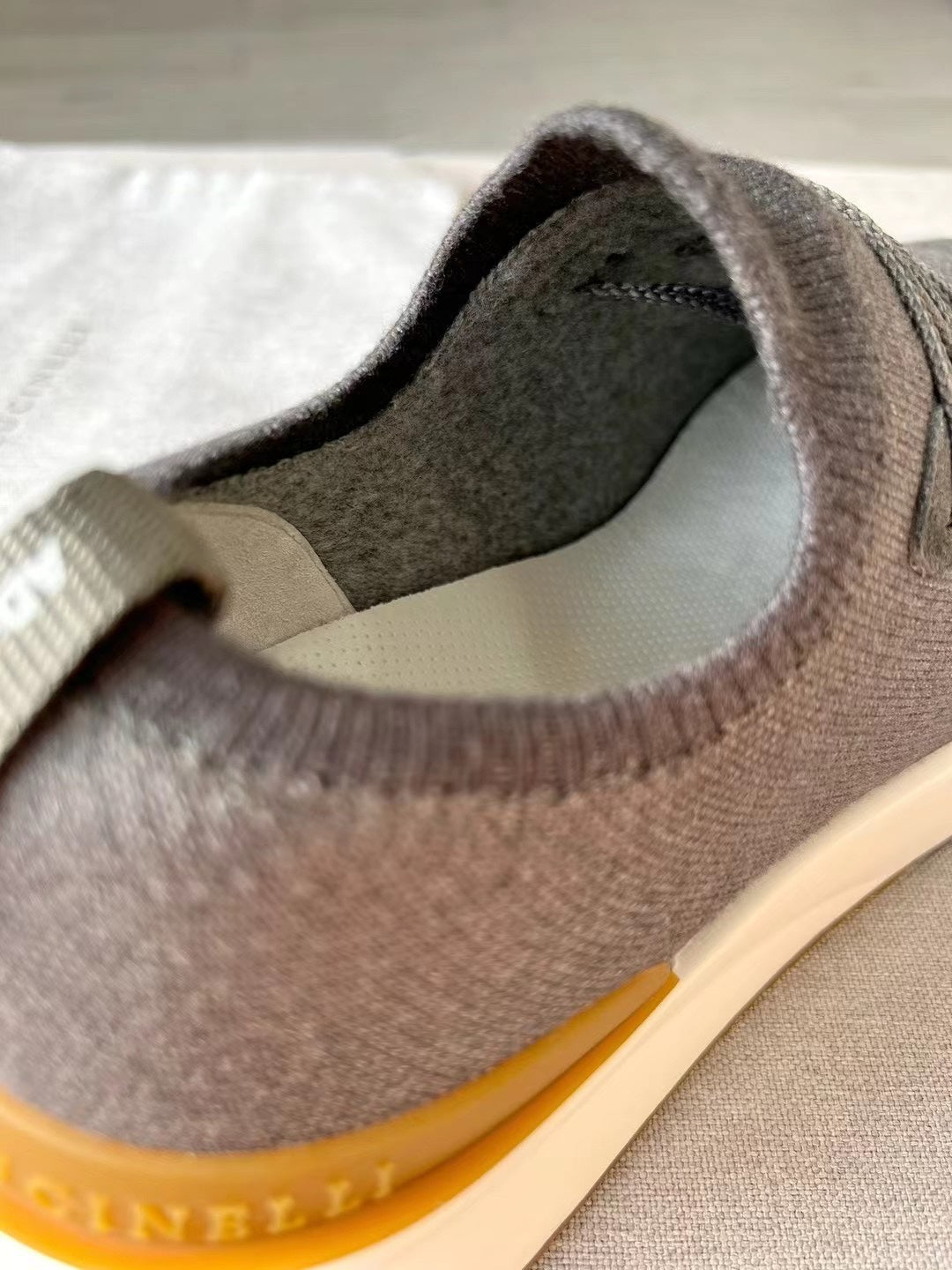 حذاء برونيلو كوتشينيل! Knit Runners