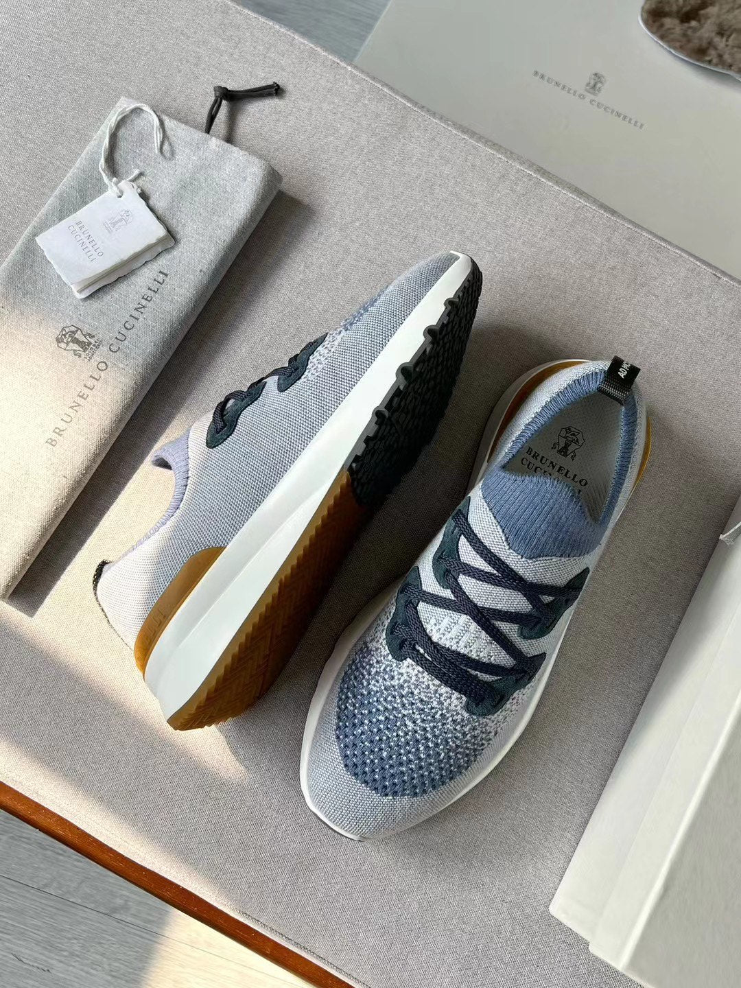 حذاء برونيلو كوتشينيل! Knit Runners