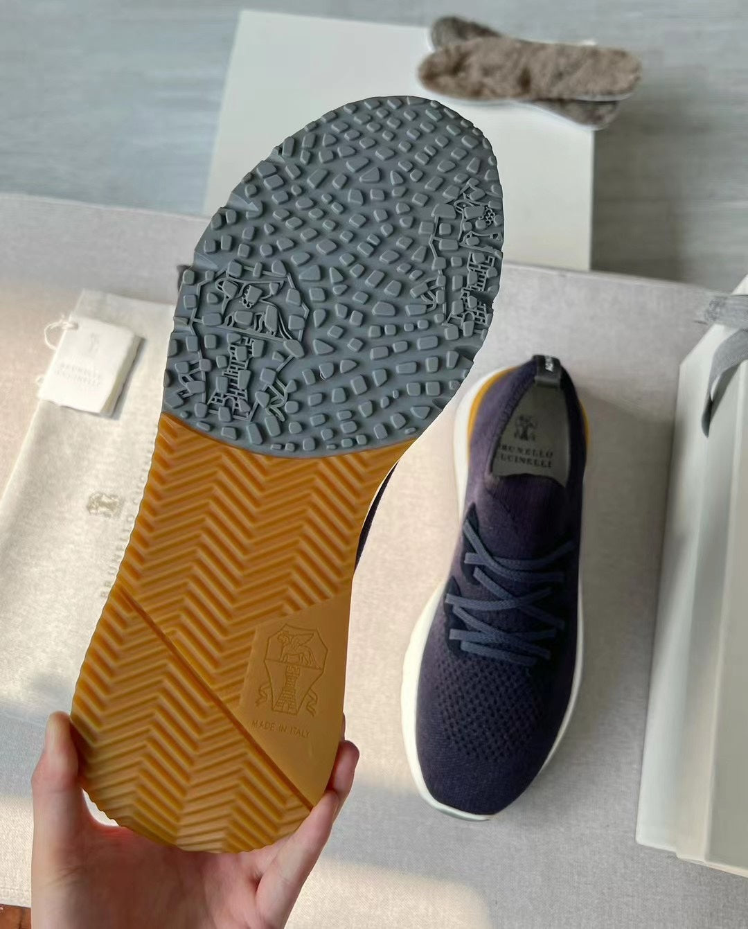 حذاء برونيلو كوتشينيل! Knit Runners