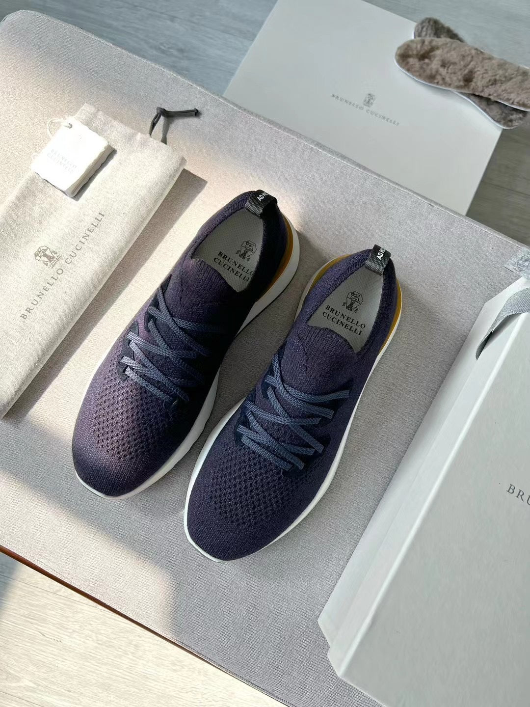 حذاء برونيلو كوتشينيل! Knit Runners