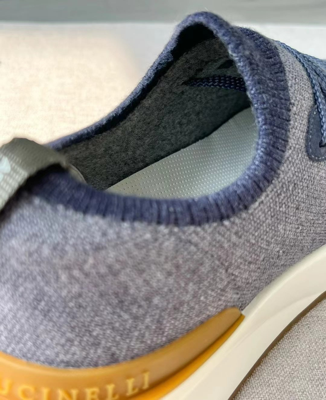 حذاء برونيلو كوتشينيل! Knit Runners