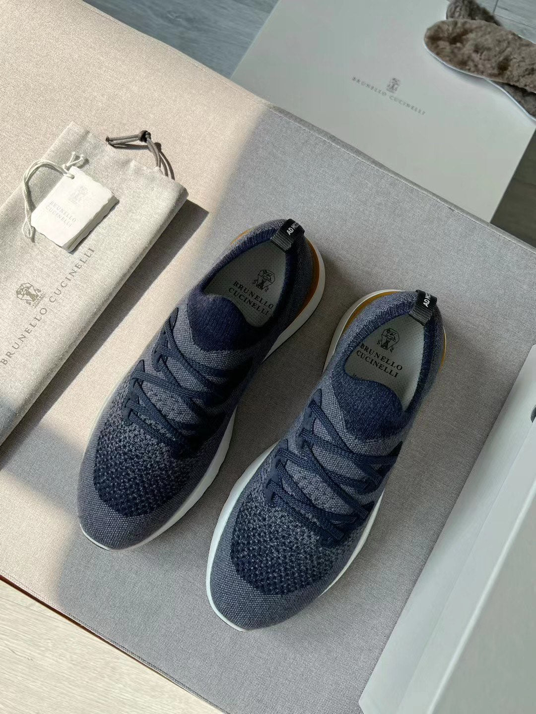 حذاء برونيلو كوتشينيل! Knit Runners