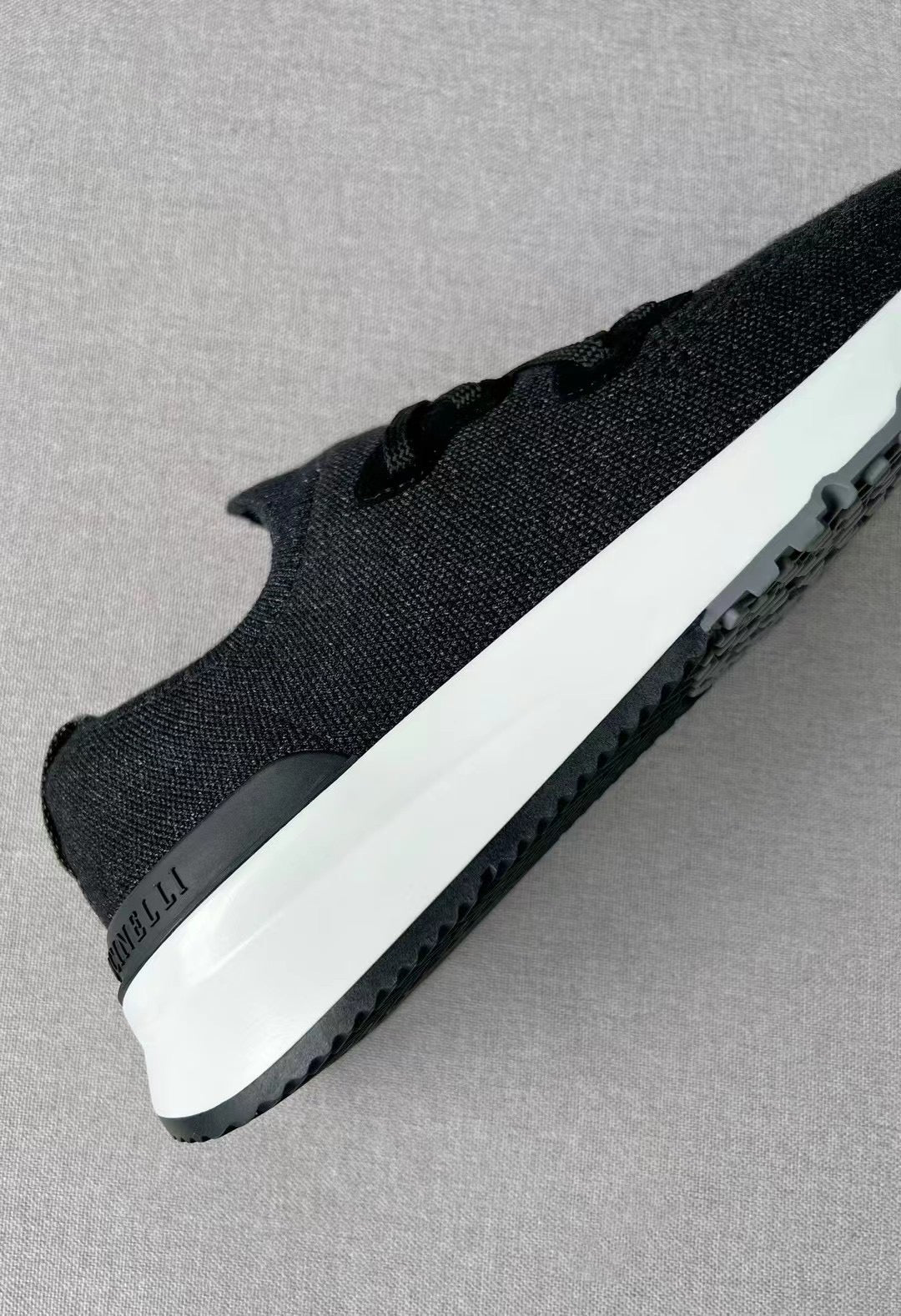 حذاء برونيلو كوتشينيل! Knit Runners
