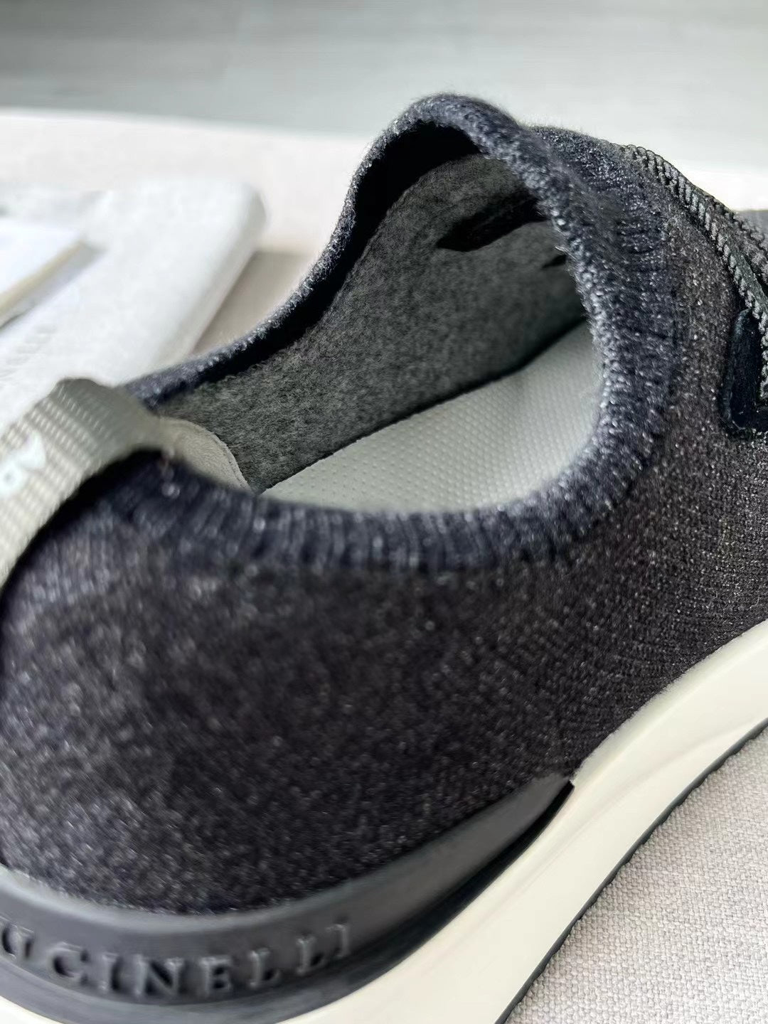 حذاء برونيلو كوتشينيل! Knit Runners