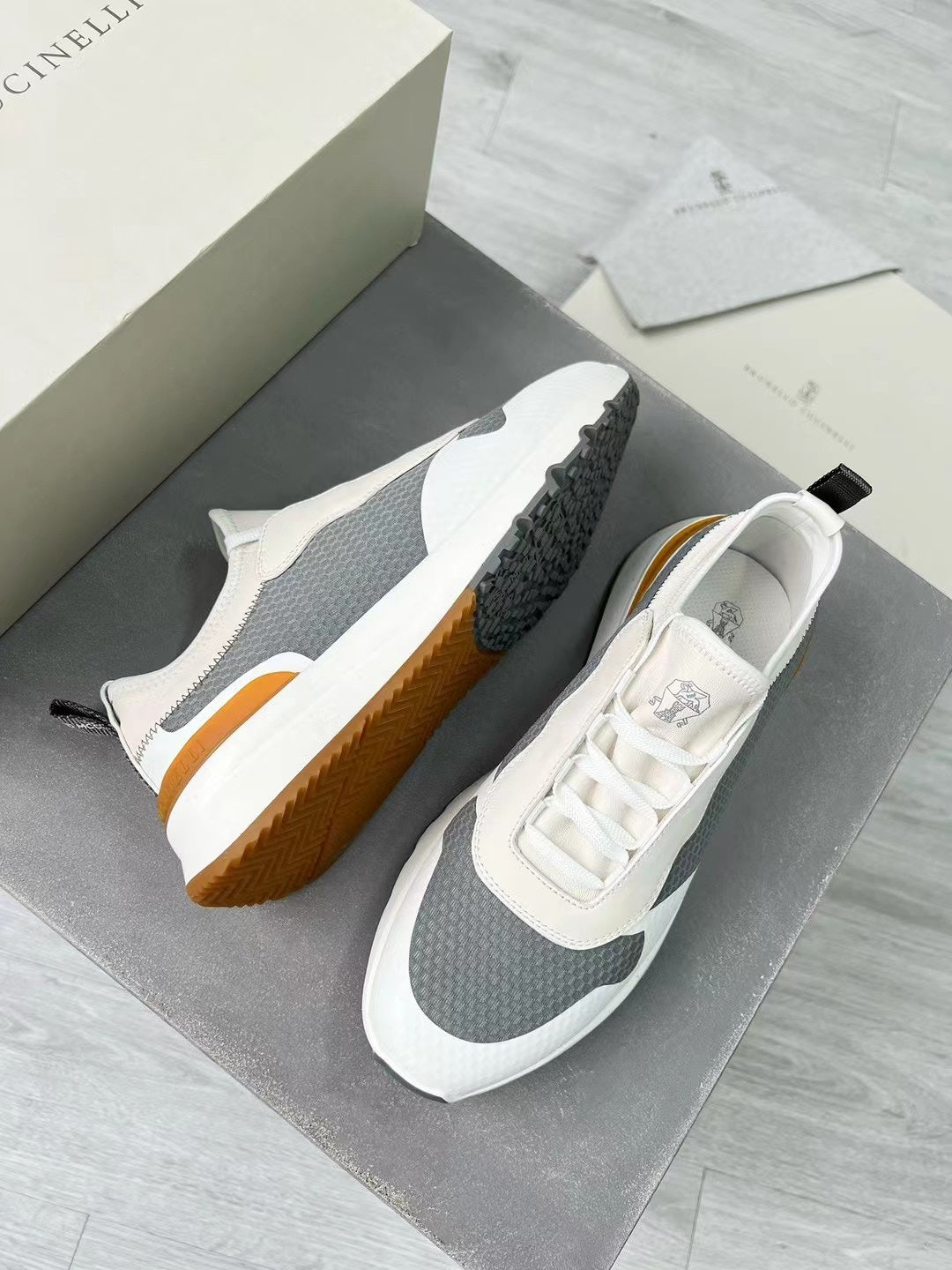 Brunello Cucinel! Logo Lace-up Sneakers