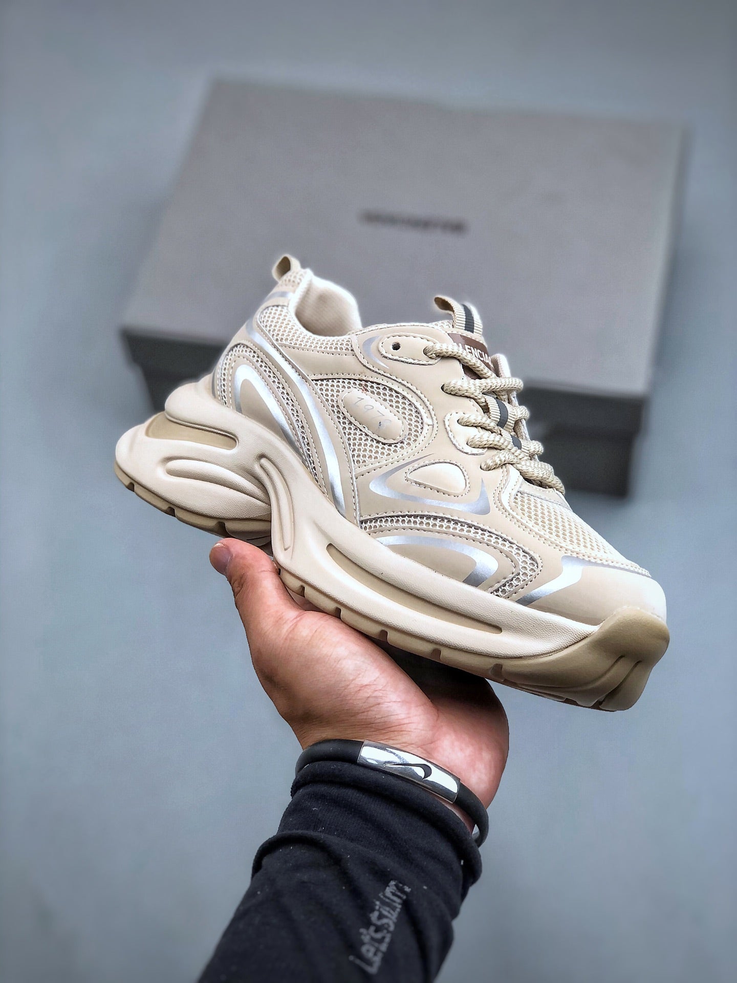 Balencia! Low-top Sneaker