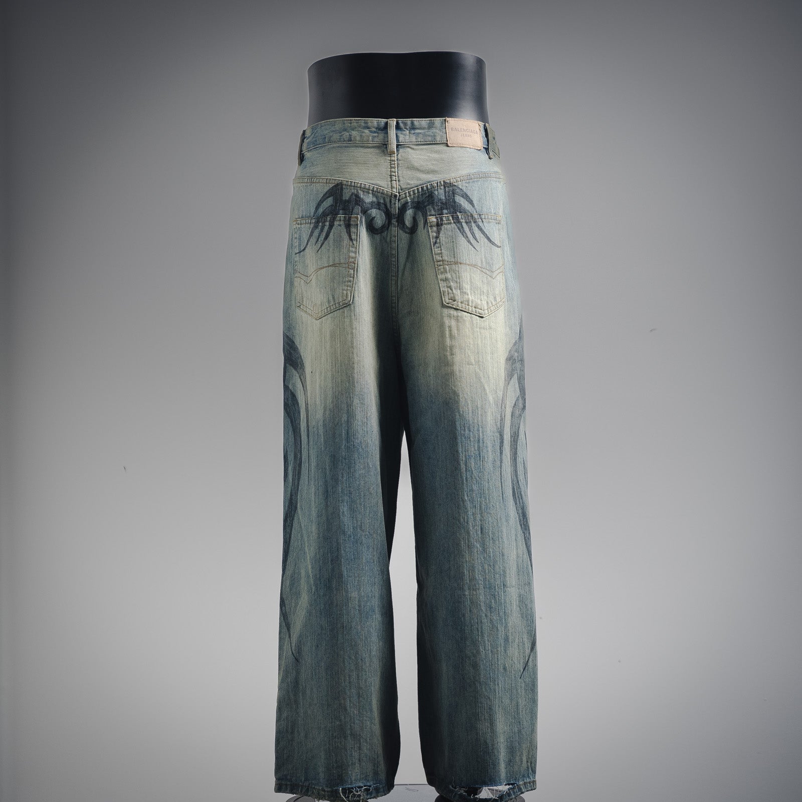 Balenciag! Pull-Down Jeans
