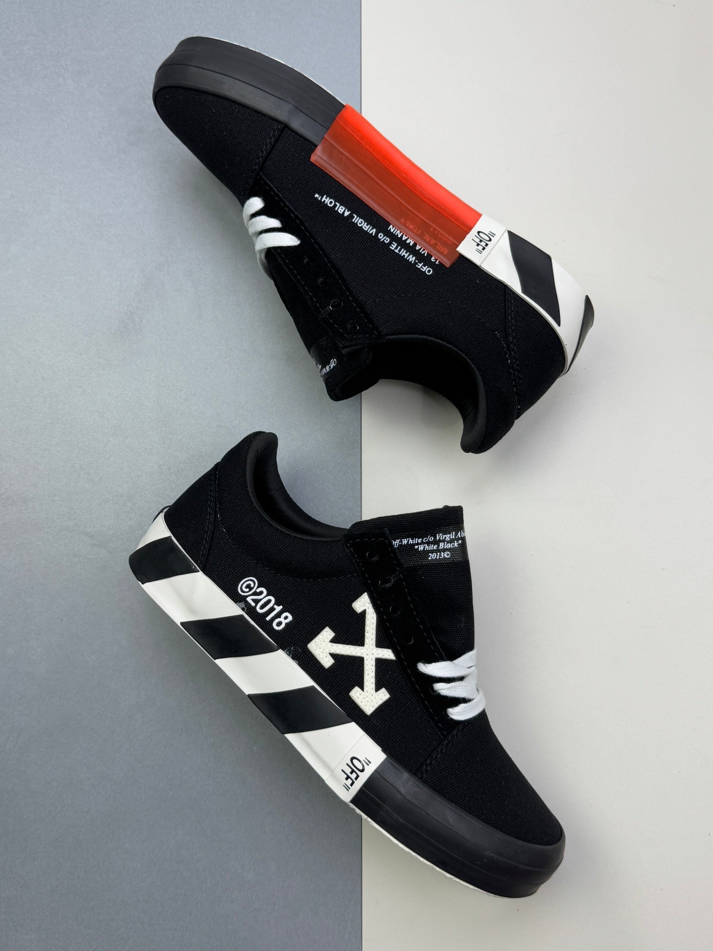 Off-Whit! c/o Virgil Abloh « White Black »