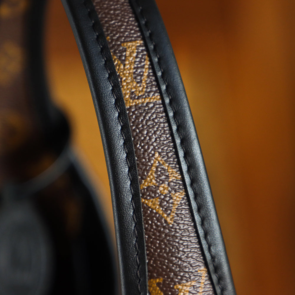 Sac à main LV The Drop PM Monogram