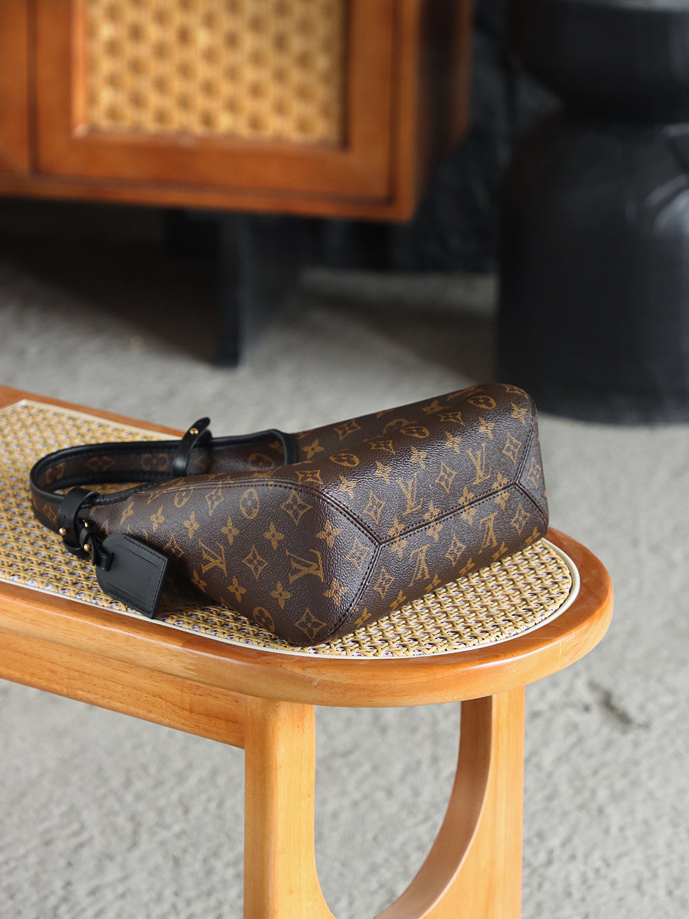 Sac à main LV The Drop PM Monogram