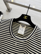 CHNE! Vintage Series U-neck Striped T-shirt