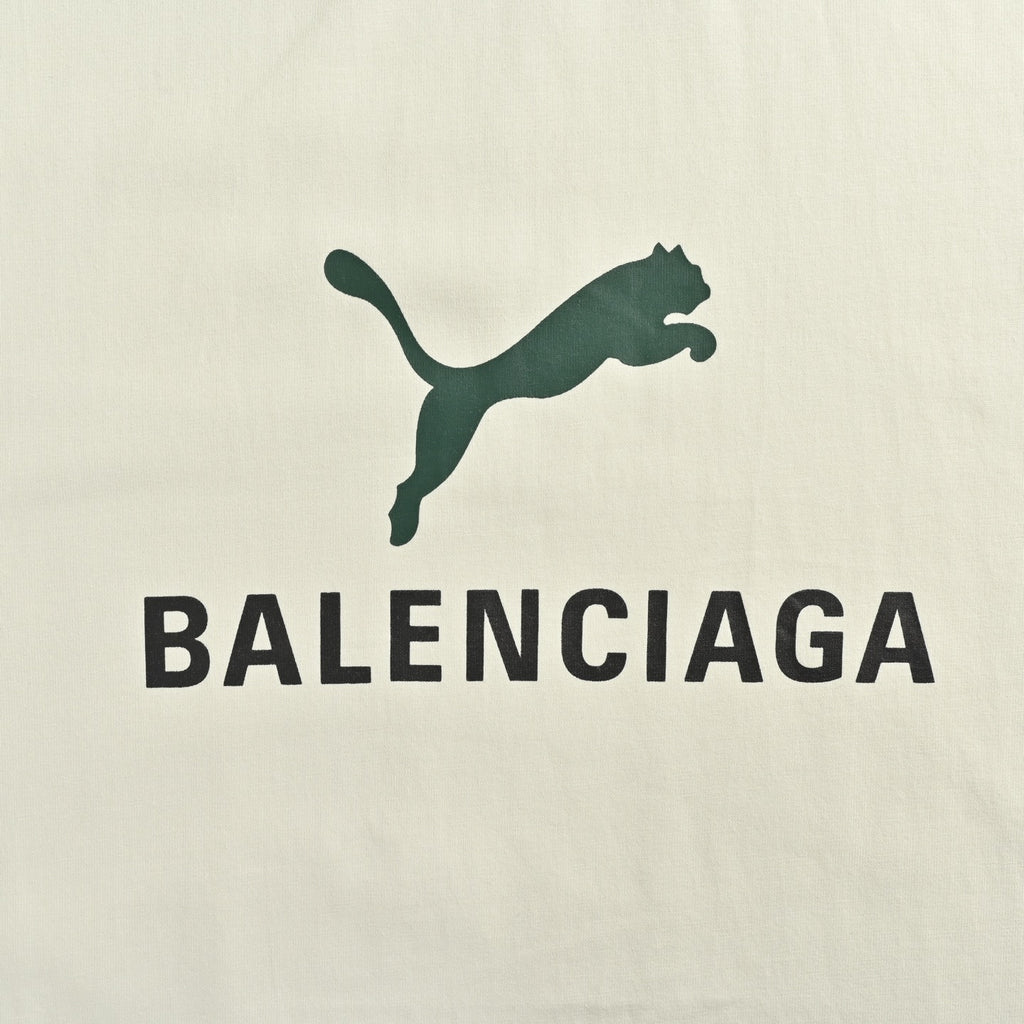 T-shirt à manches courtes Balenciaga ! et Pum !